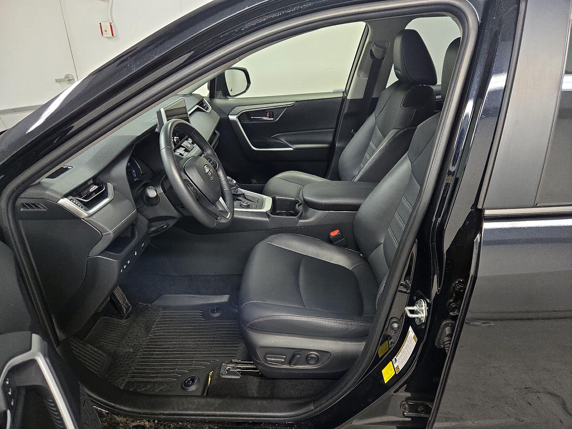 Thumbnail: 2023 Toyota RAV4 - 11