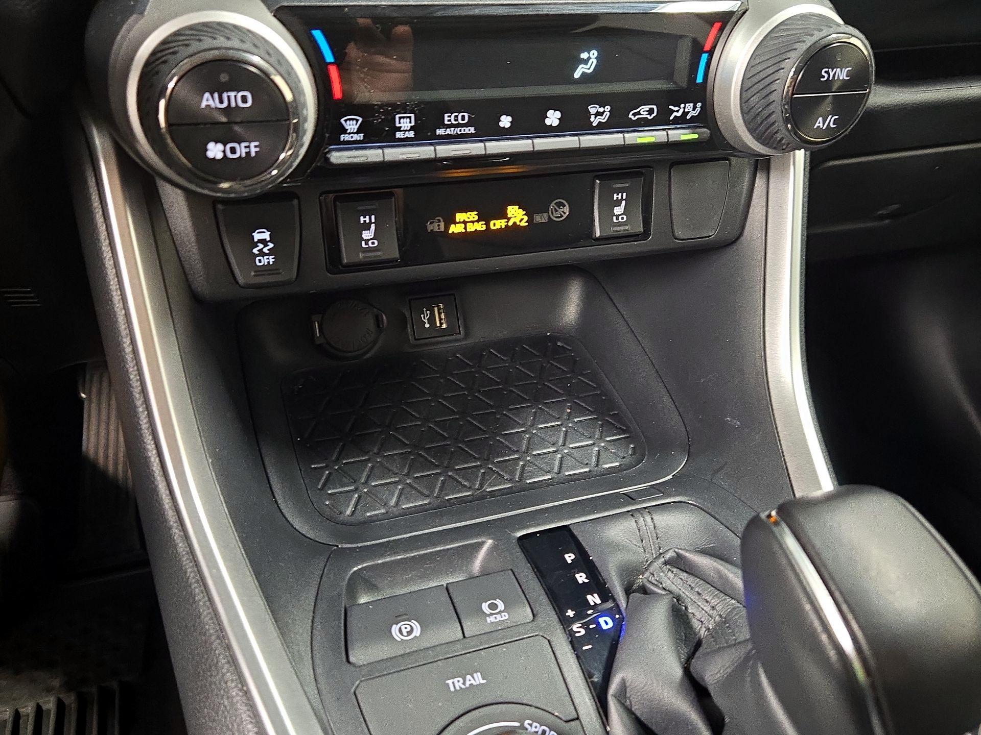 Thumbnail: 2023 Toyota RAV4 - 18