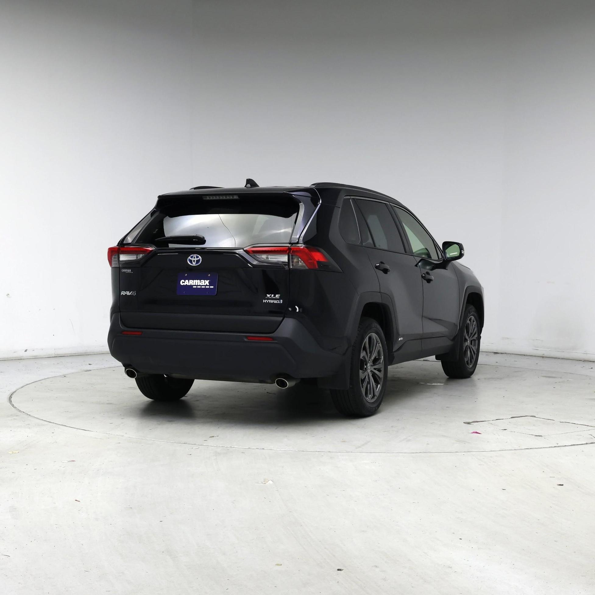 Thumbnail: 2023 Toyota RAV4 - 8