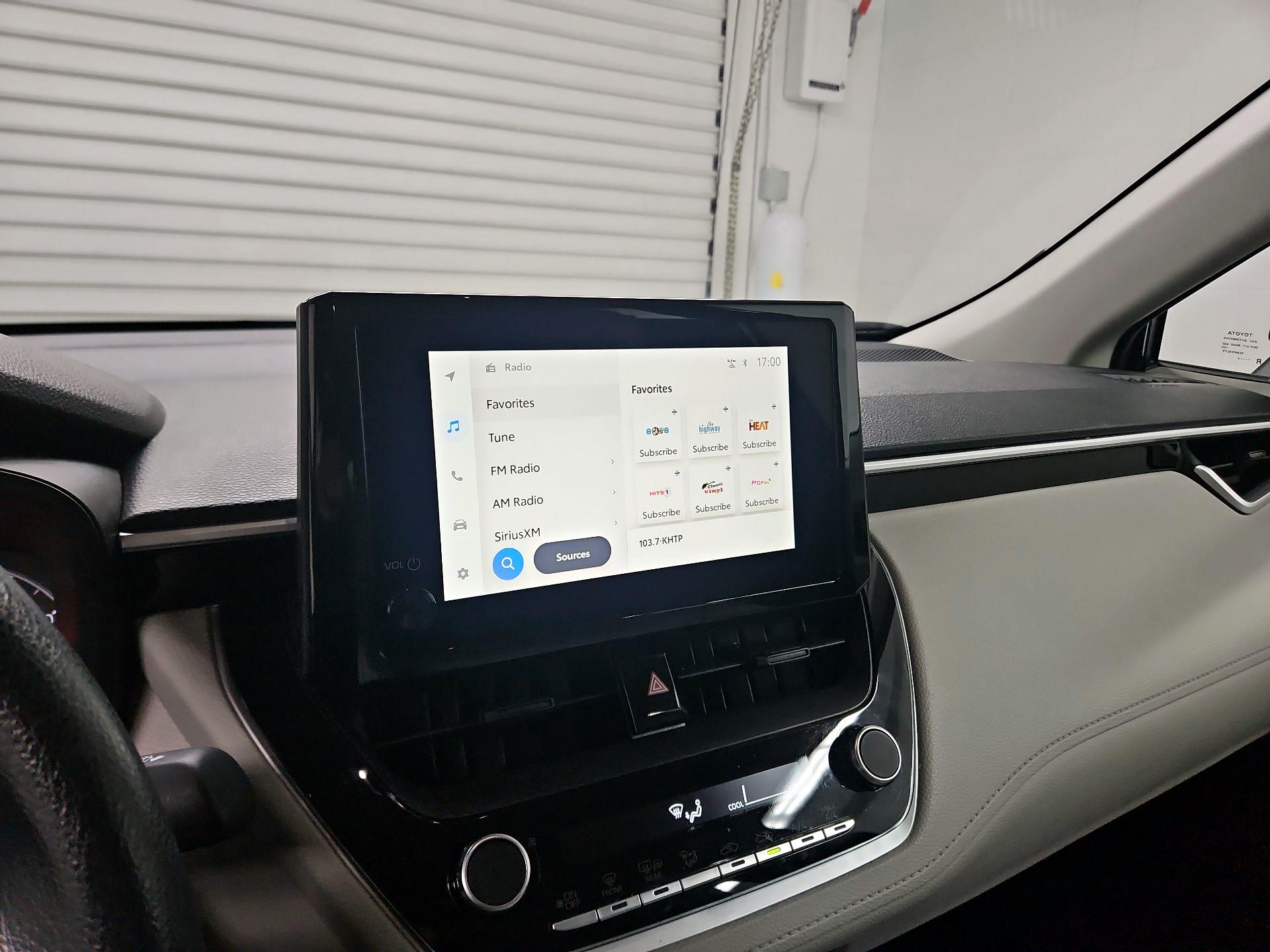 Thumbnail: 2024 Toyota Corolla Cross - 15