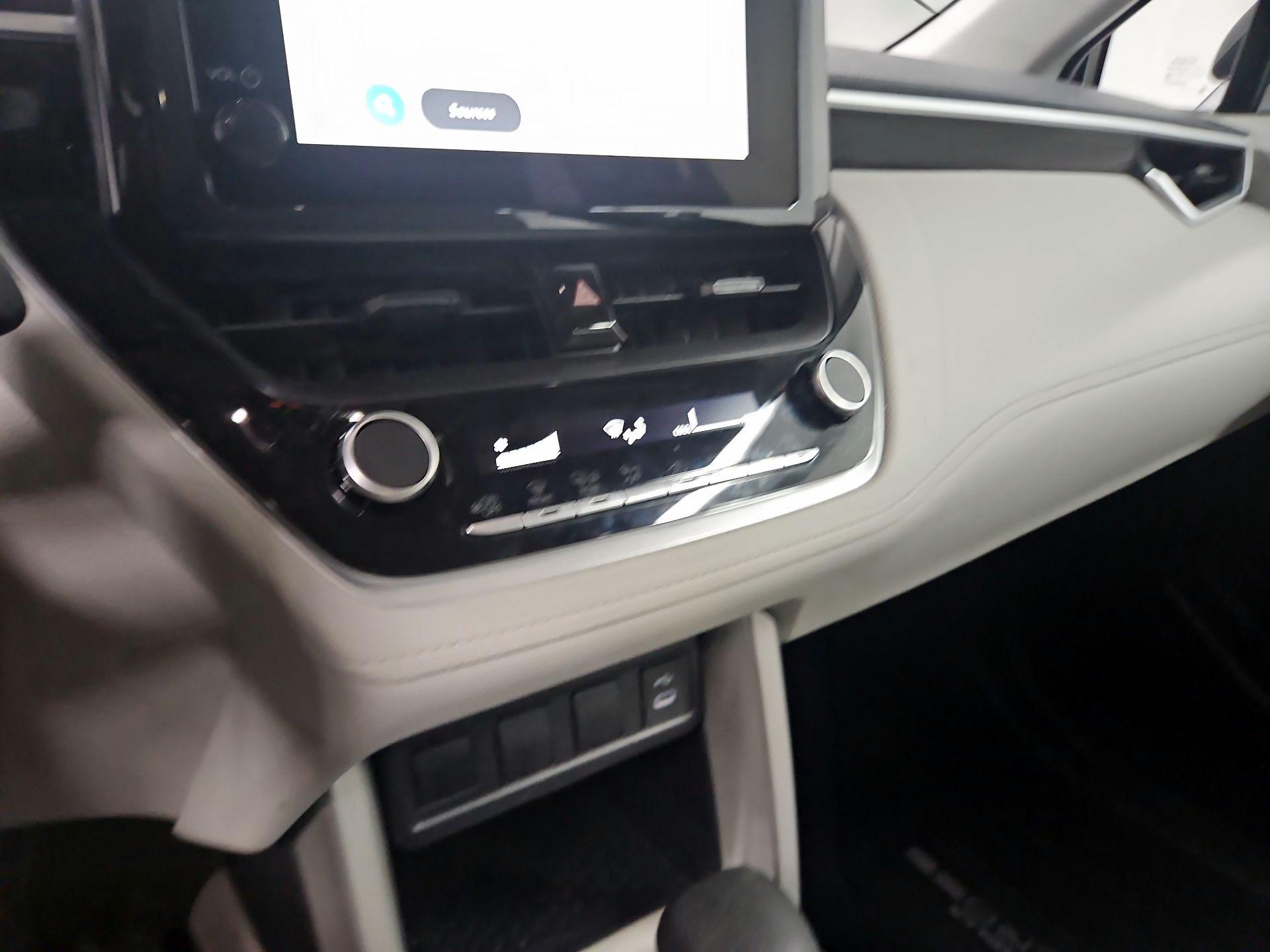 Thumbnail: 2024 Toyota Corolla Cross - 16