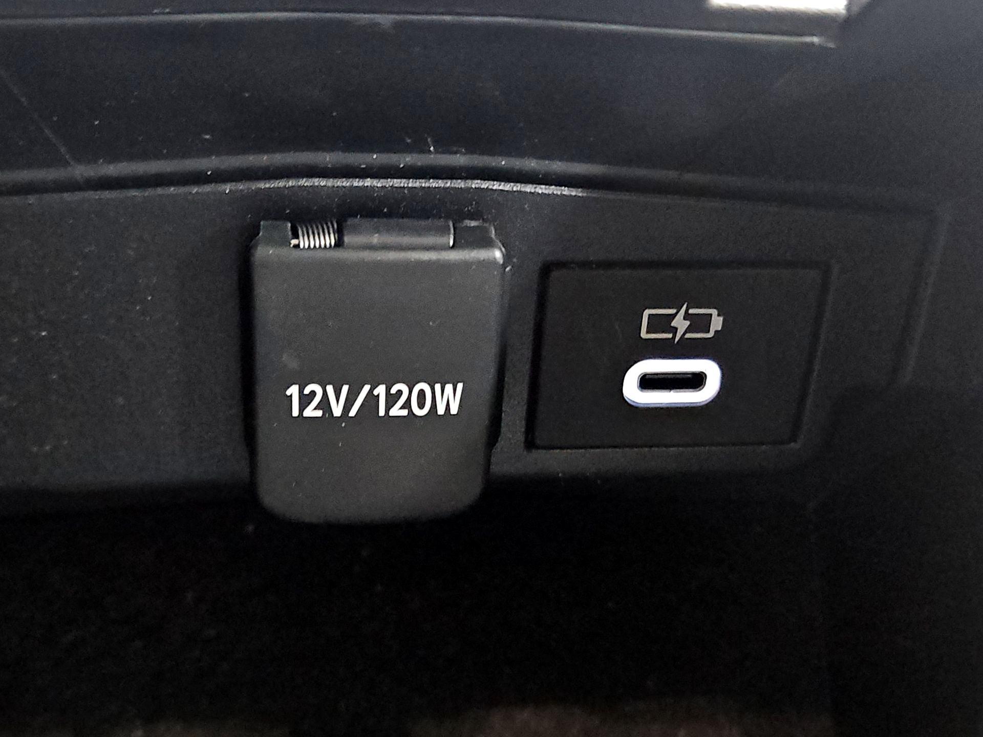 Thumbnail: 2024 Toyota Corolla Cross - 18