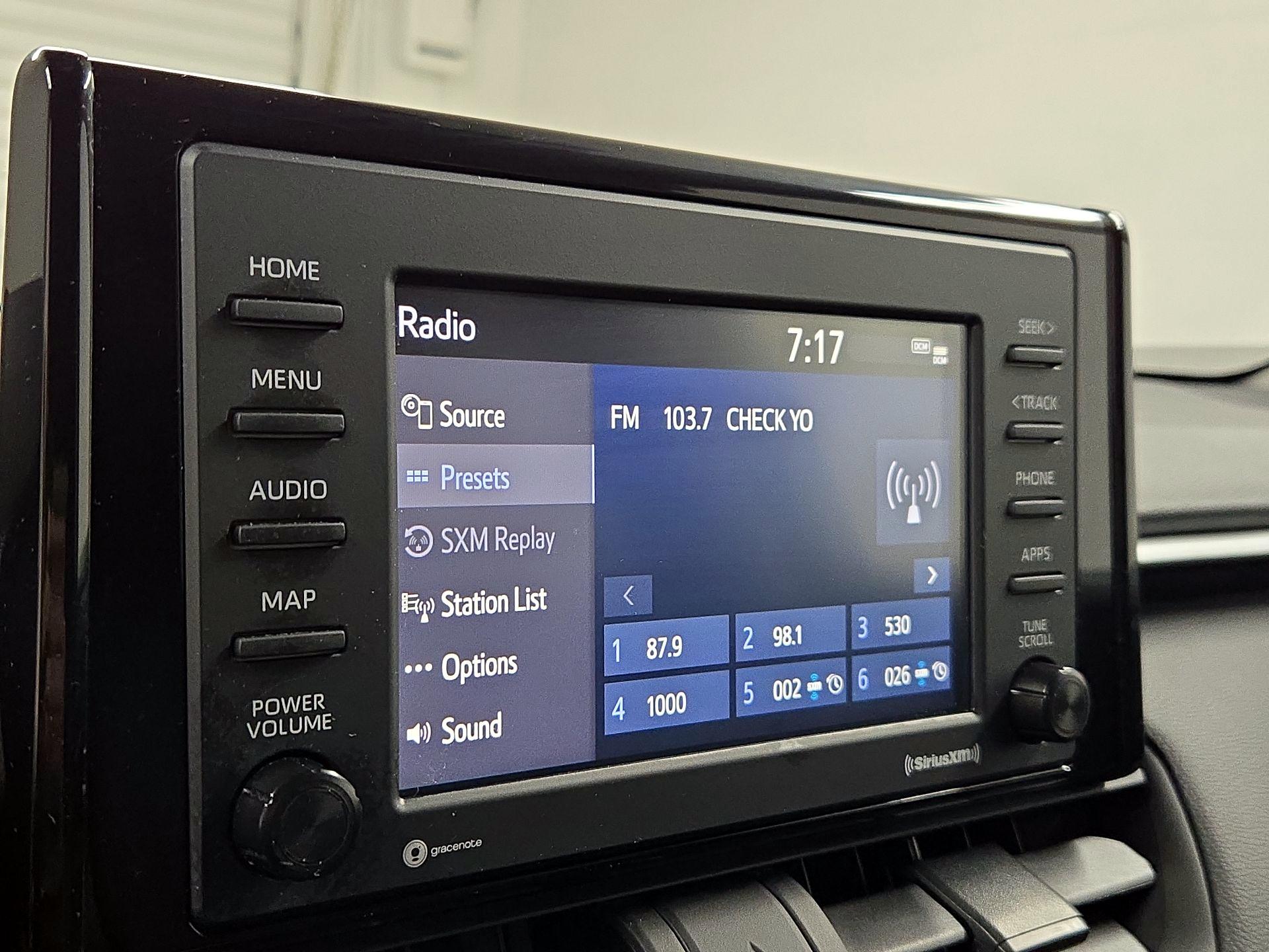 Thumbnail: 2022 Toyota RAV4 - 15