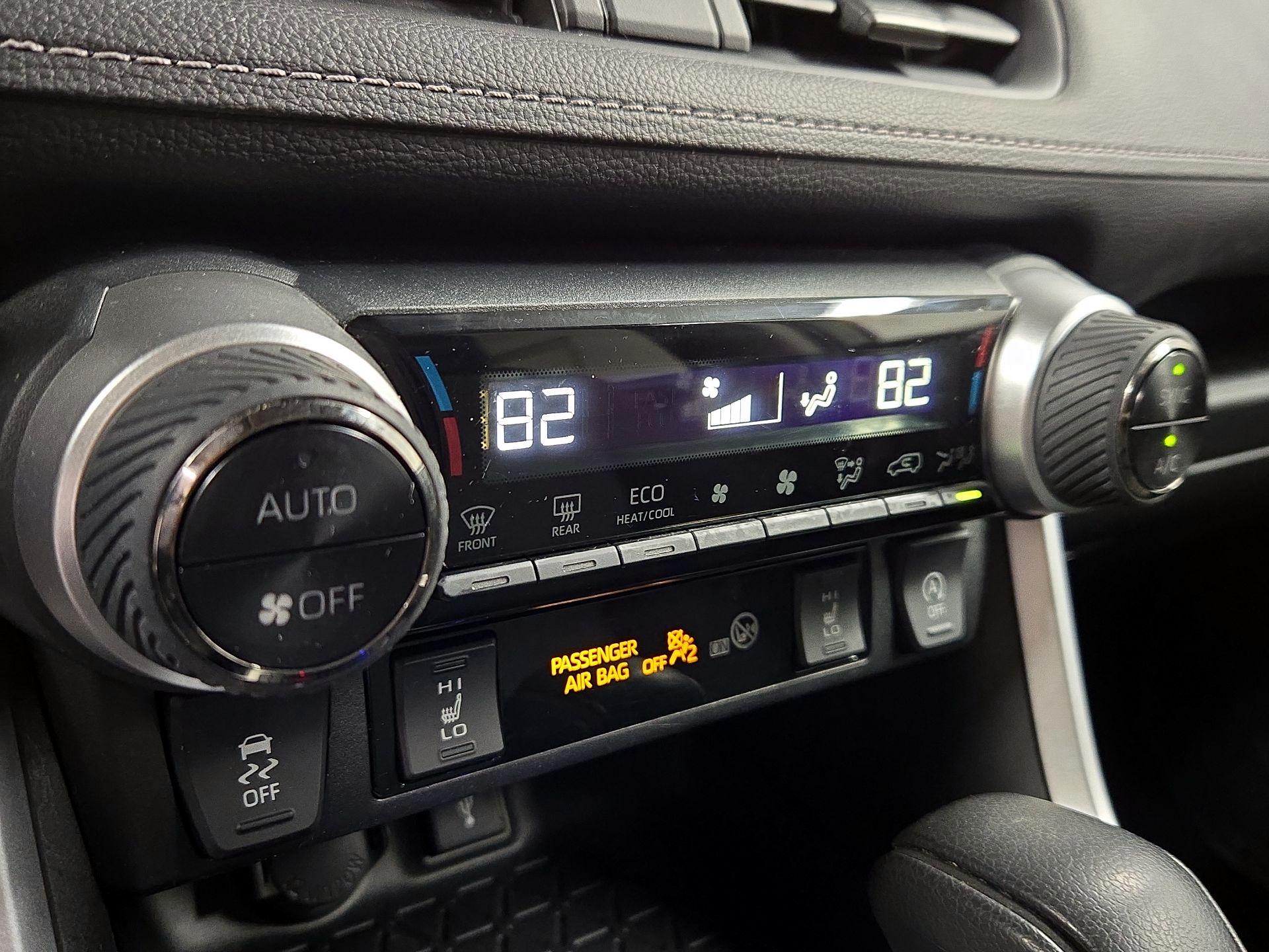 Thumbnail: 2022 Toyota RAV4 - 16