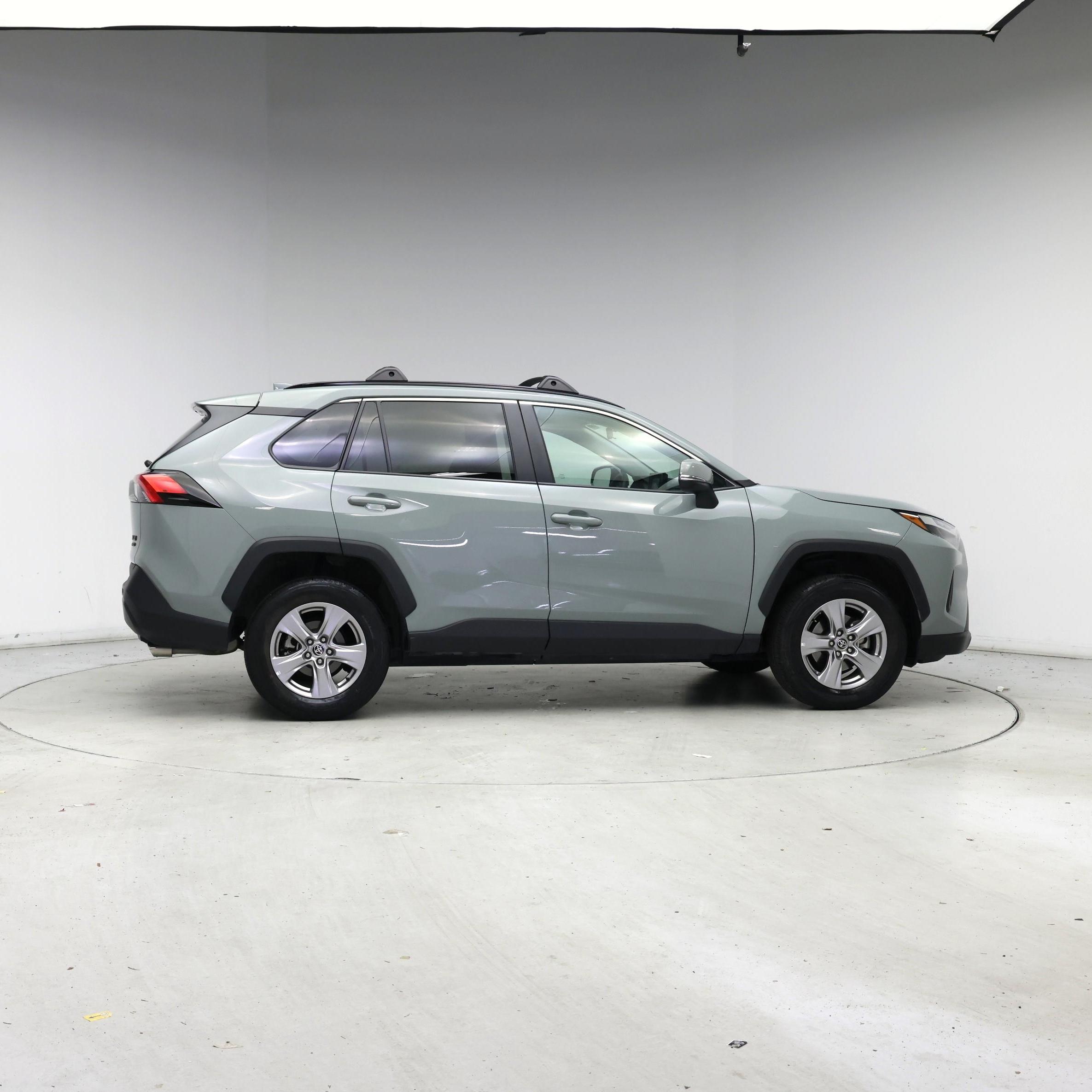 Thumbnail: 2022 Toyota RAV4 - 7