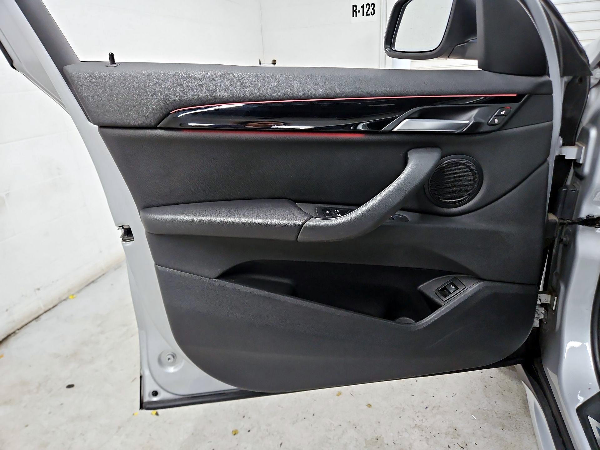 Thumbnail: 2021 BMW X1 - 12