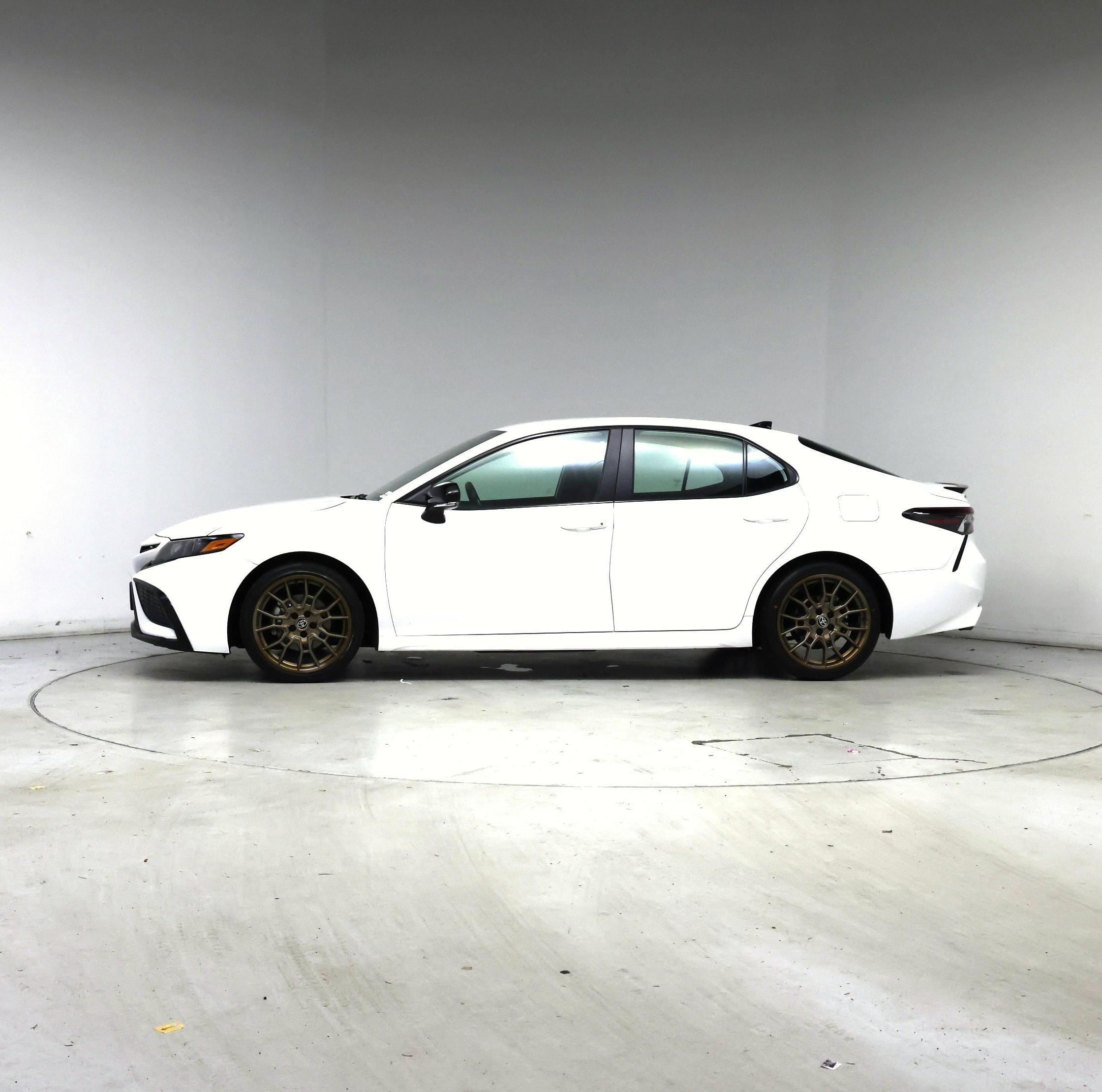 Thumbnail: 2024 Toyota Camry - 3