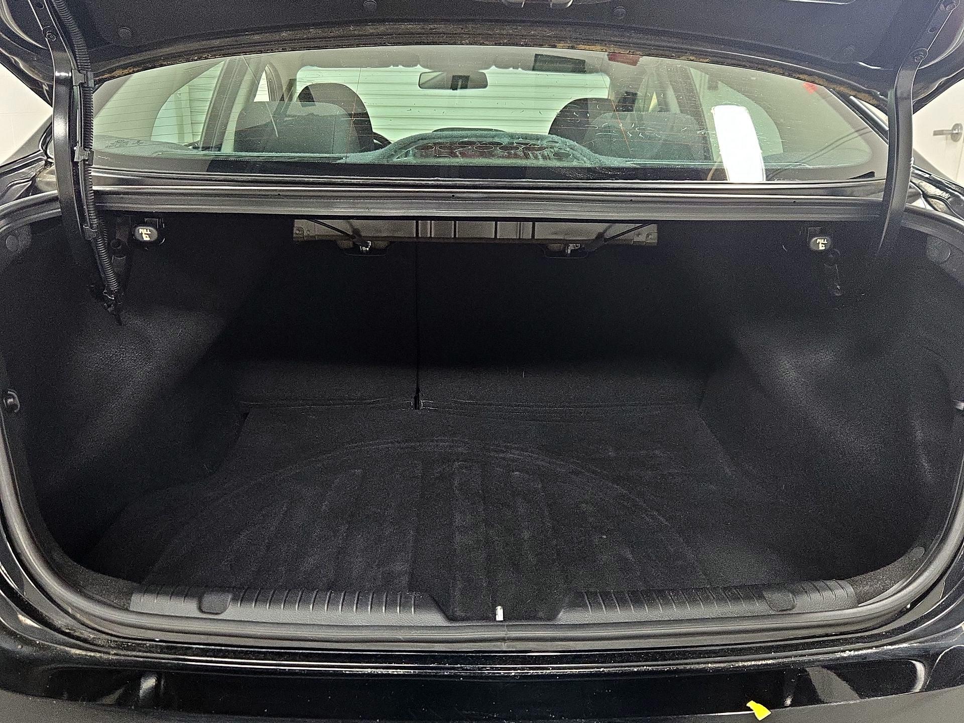 Thumbnail: 2017 Kia Forte - 20