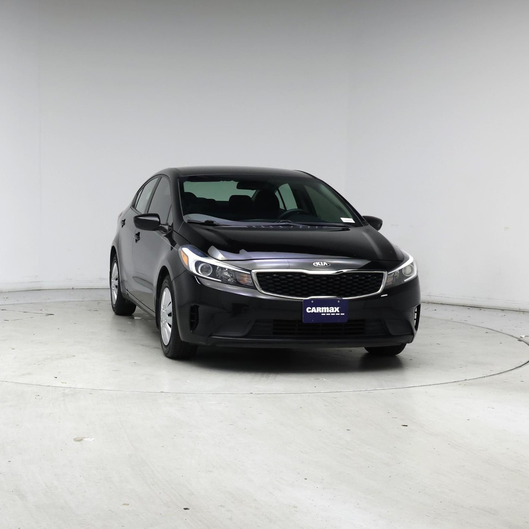 Thumbnail: 2017 Kia Forte - 5