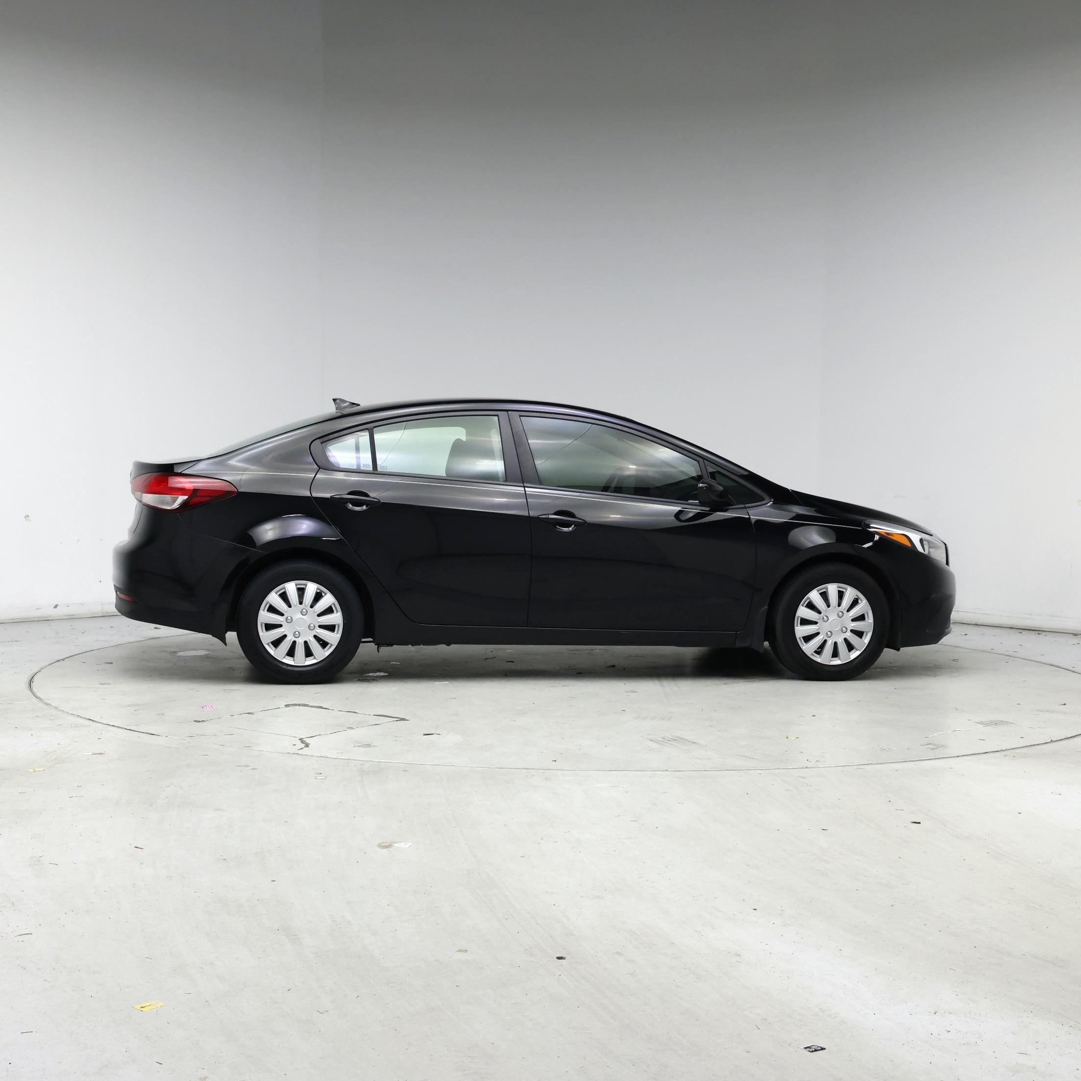 Thumbnail: 2017 Kia Forte - 7