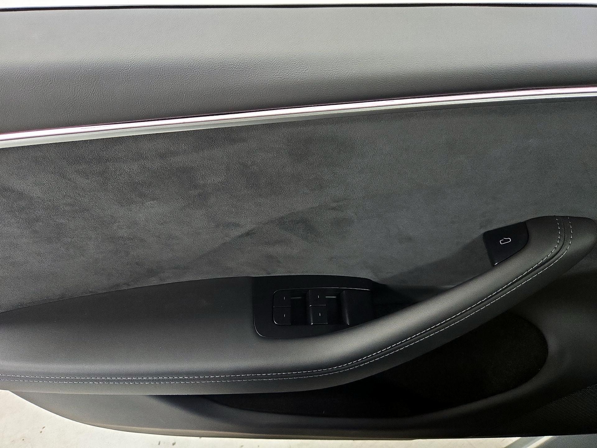 Thumbnail: 2024 Tesla Model 3 - 12