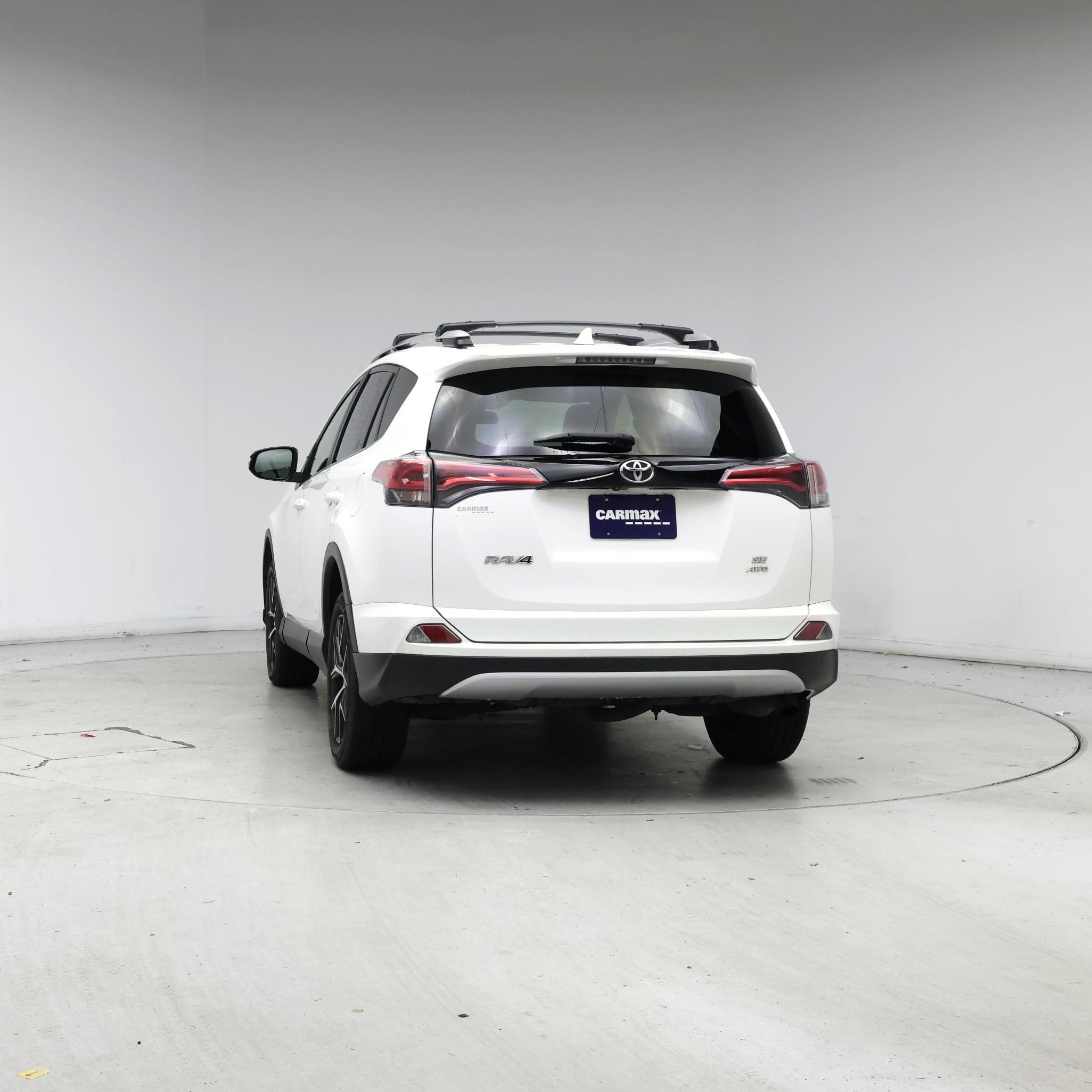 Thumbnail: 2016 Toyota RAV4 - 6