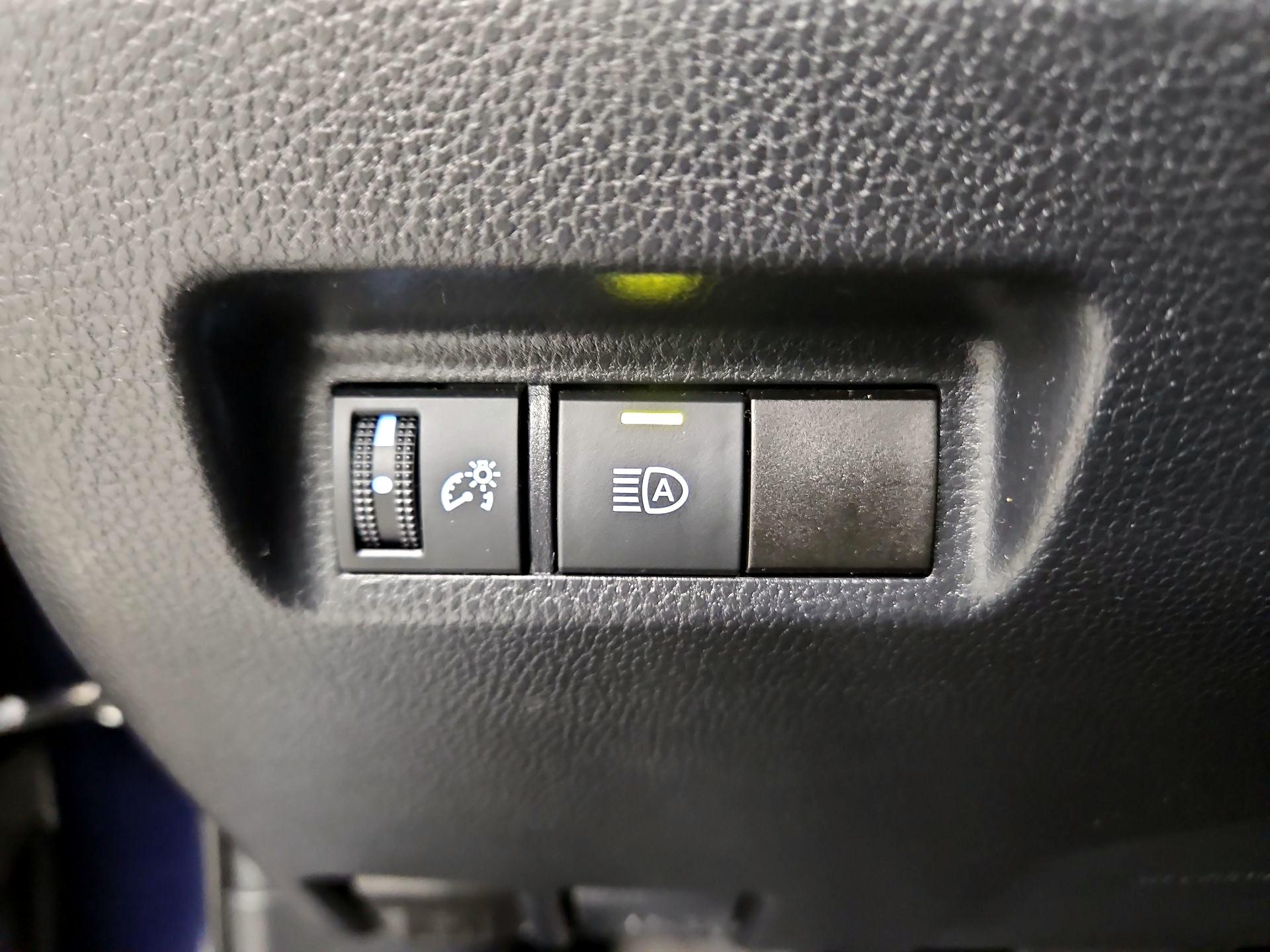 Thumbnail: 2020 Toyota RAV4 - 13