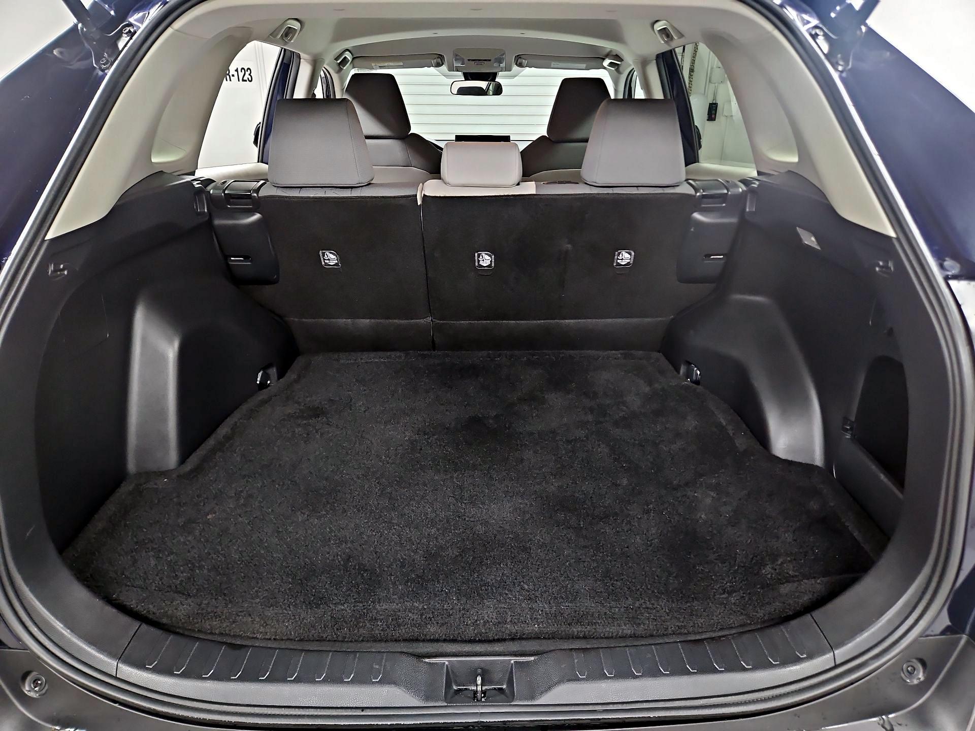 Thumbnail: 2020 Toyota RAV4 - 20