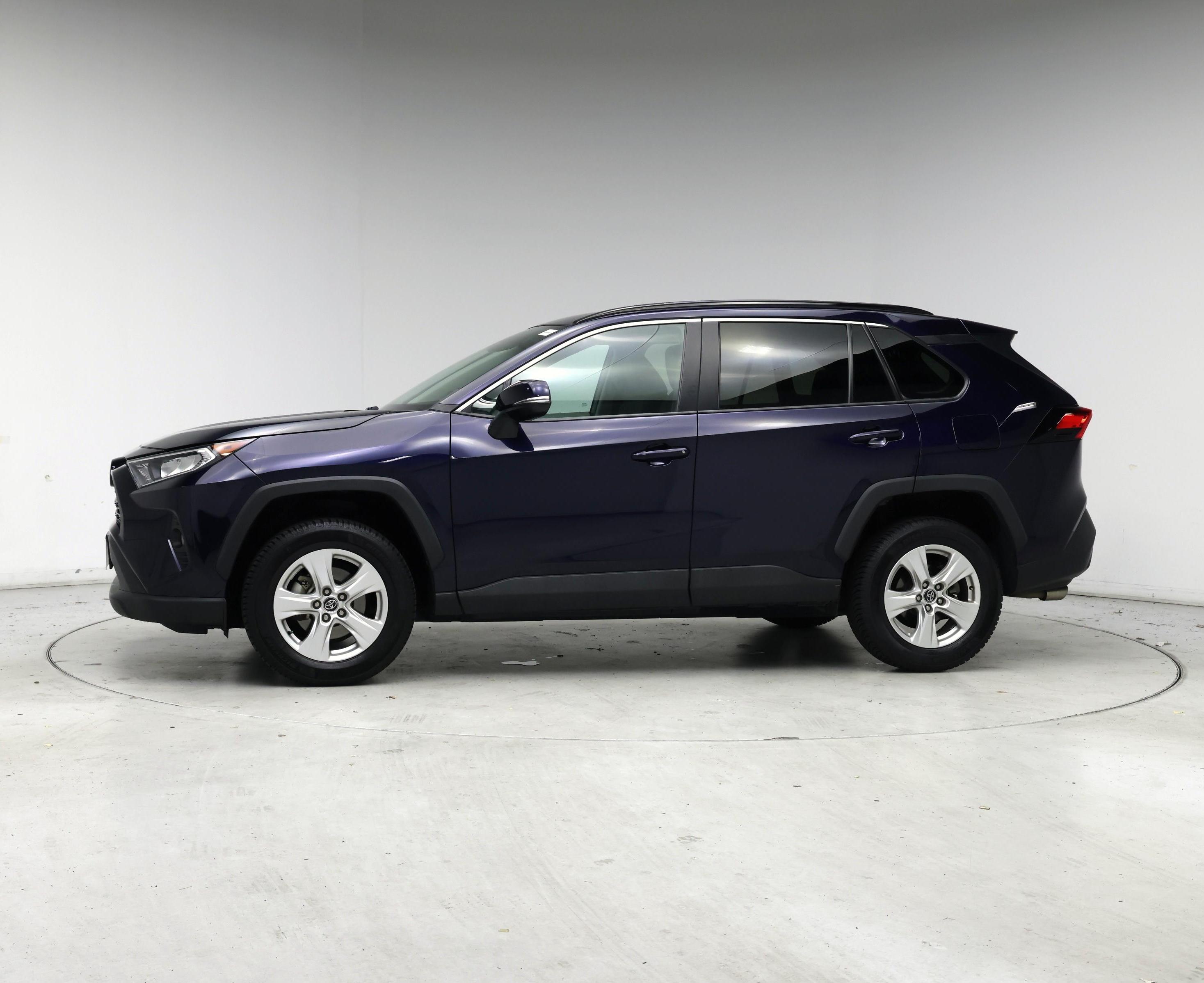 Thumbnail: 2020 Toyota RAV4 - 3