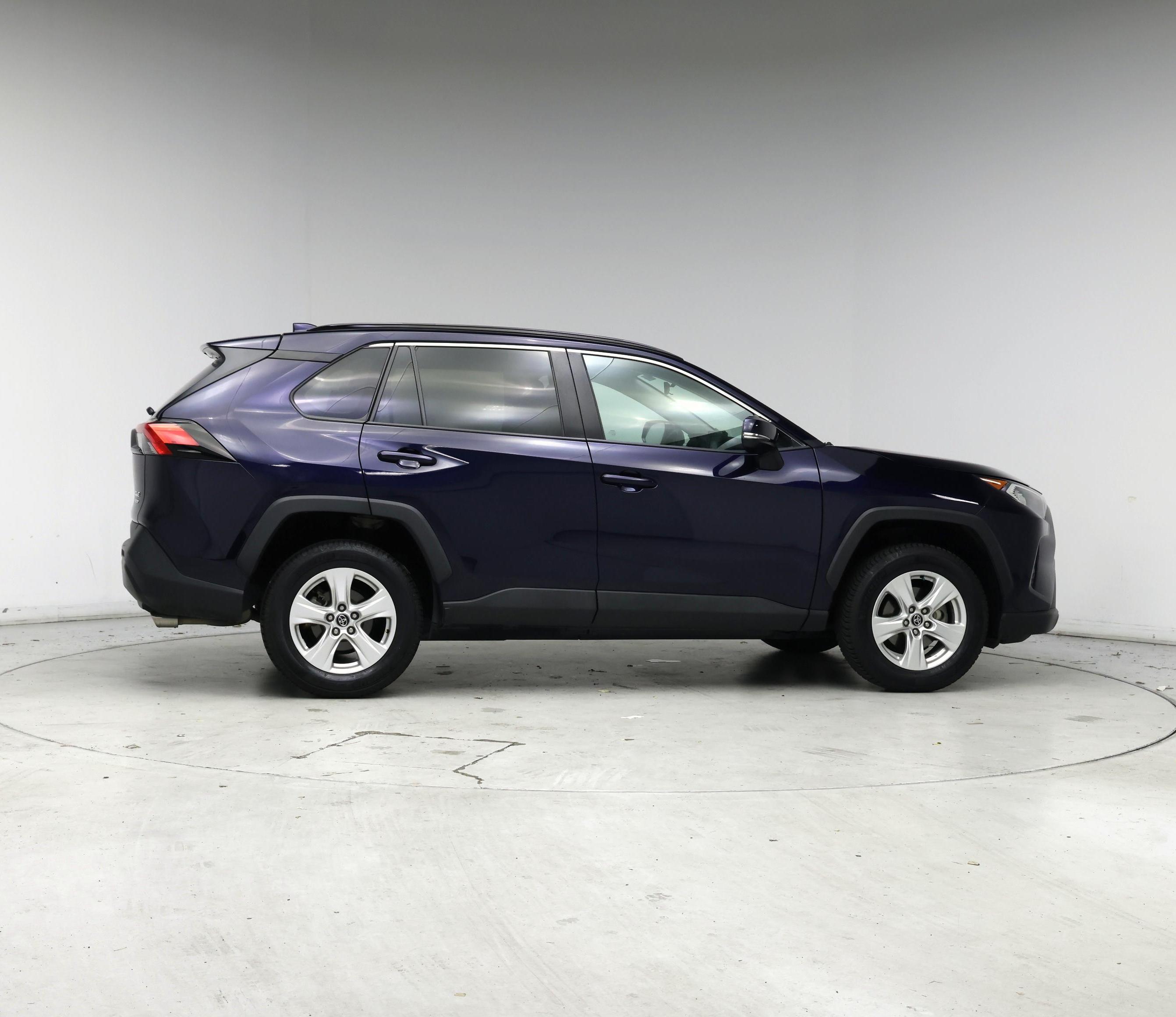 Thumbnail: 2020 Toyota RAV4 - 7