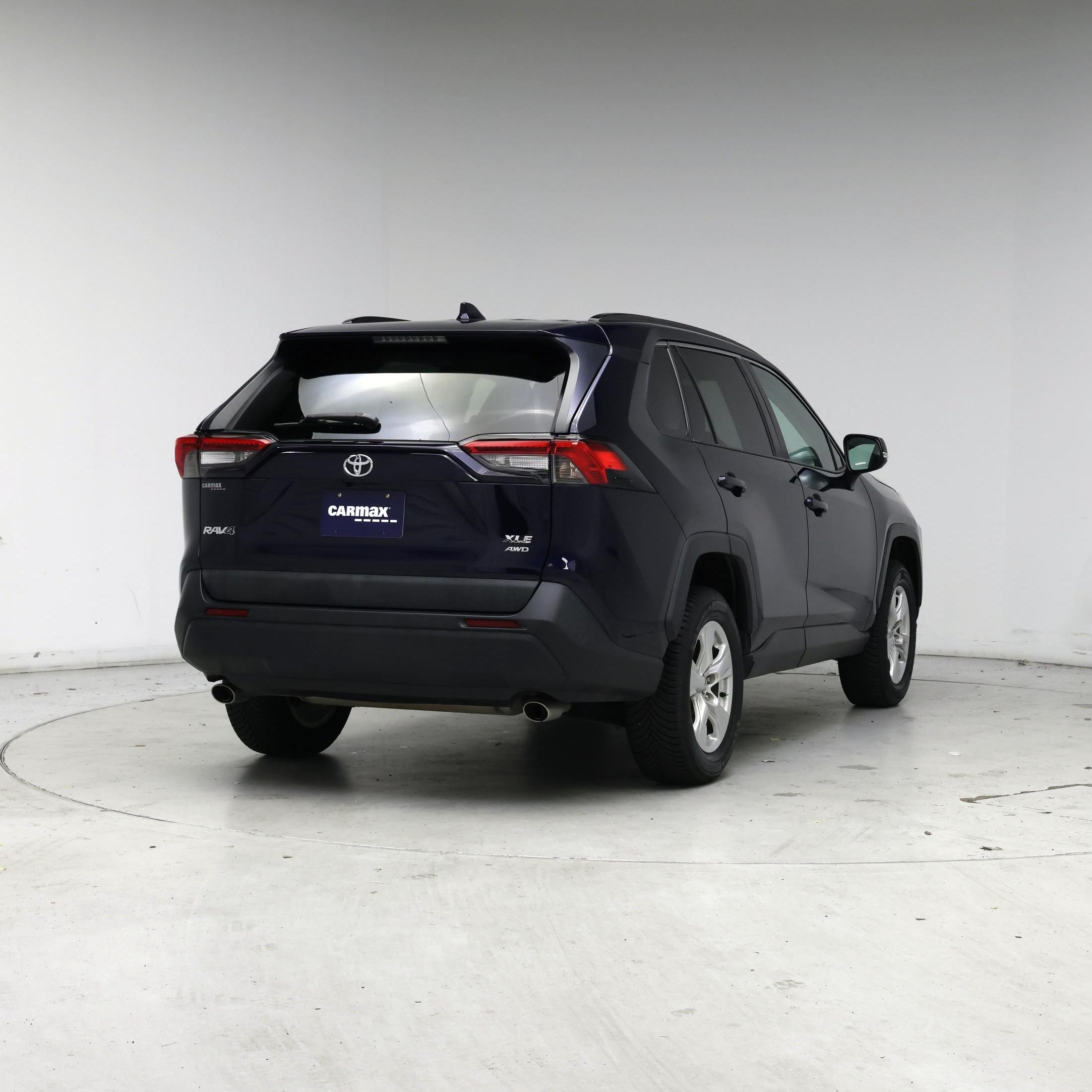 Thumbnail: 2020 Toyota RAV4 - 8