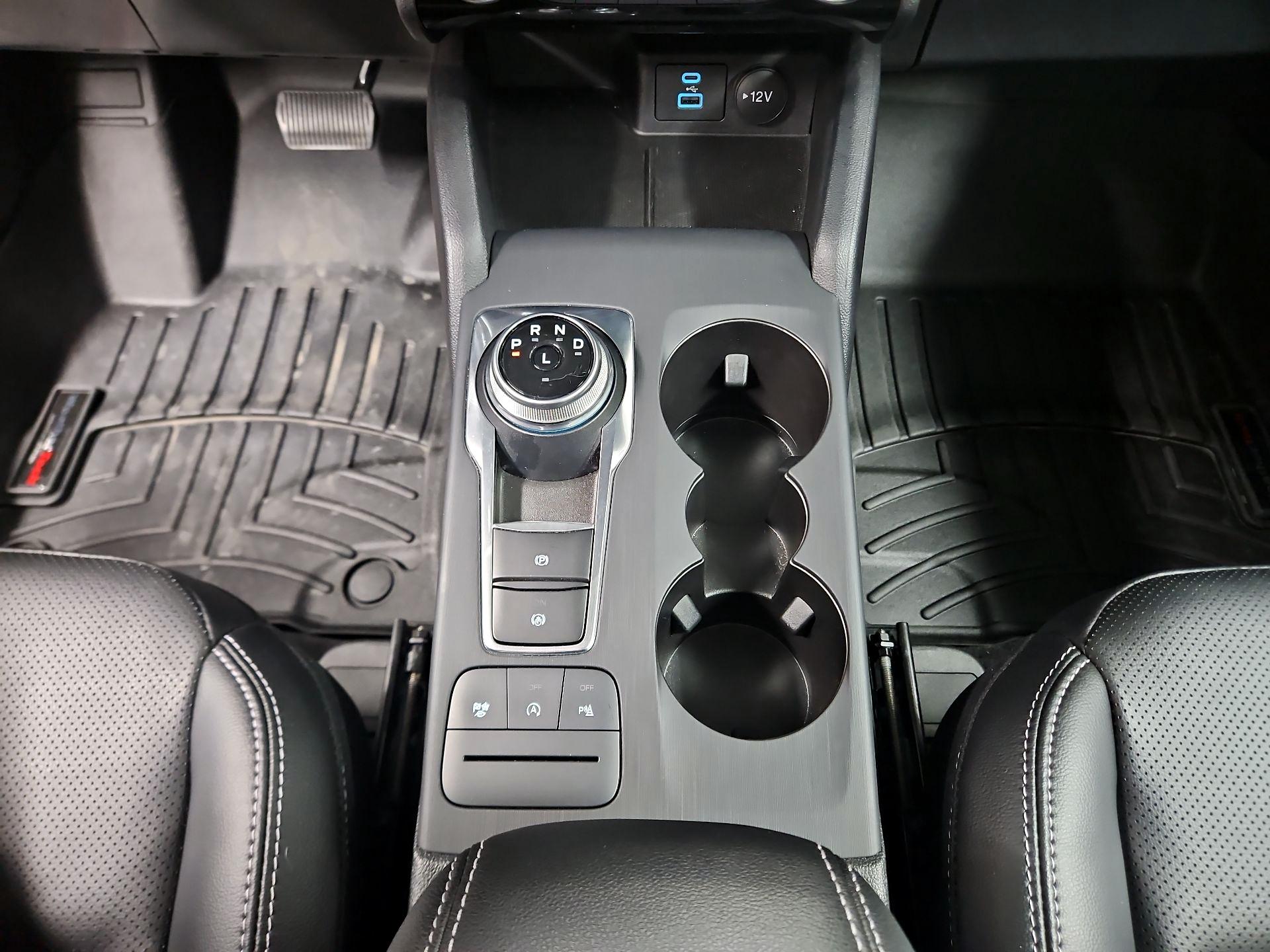 Thumbnail: 2022 Ford Escape - 18