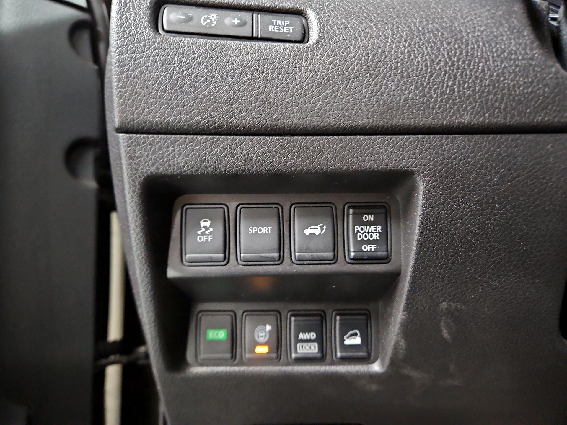 Thumbnail: 2015 Nissan Rogue - 13