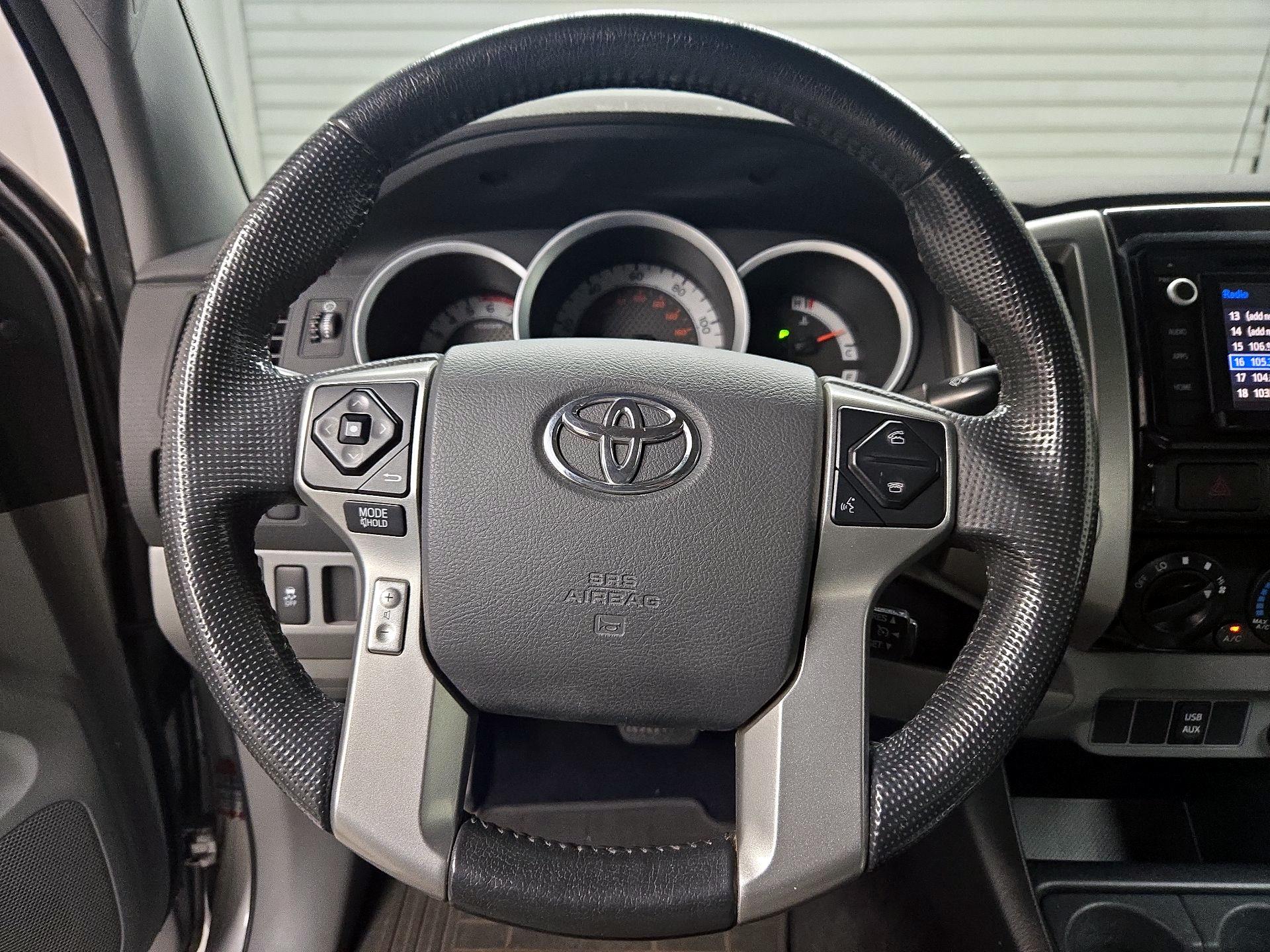 Thumbnail: 2014 Toyota Tacoma - 10