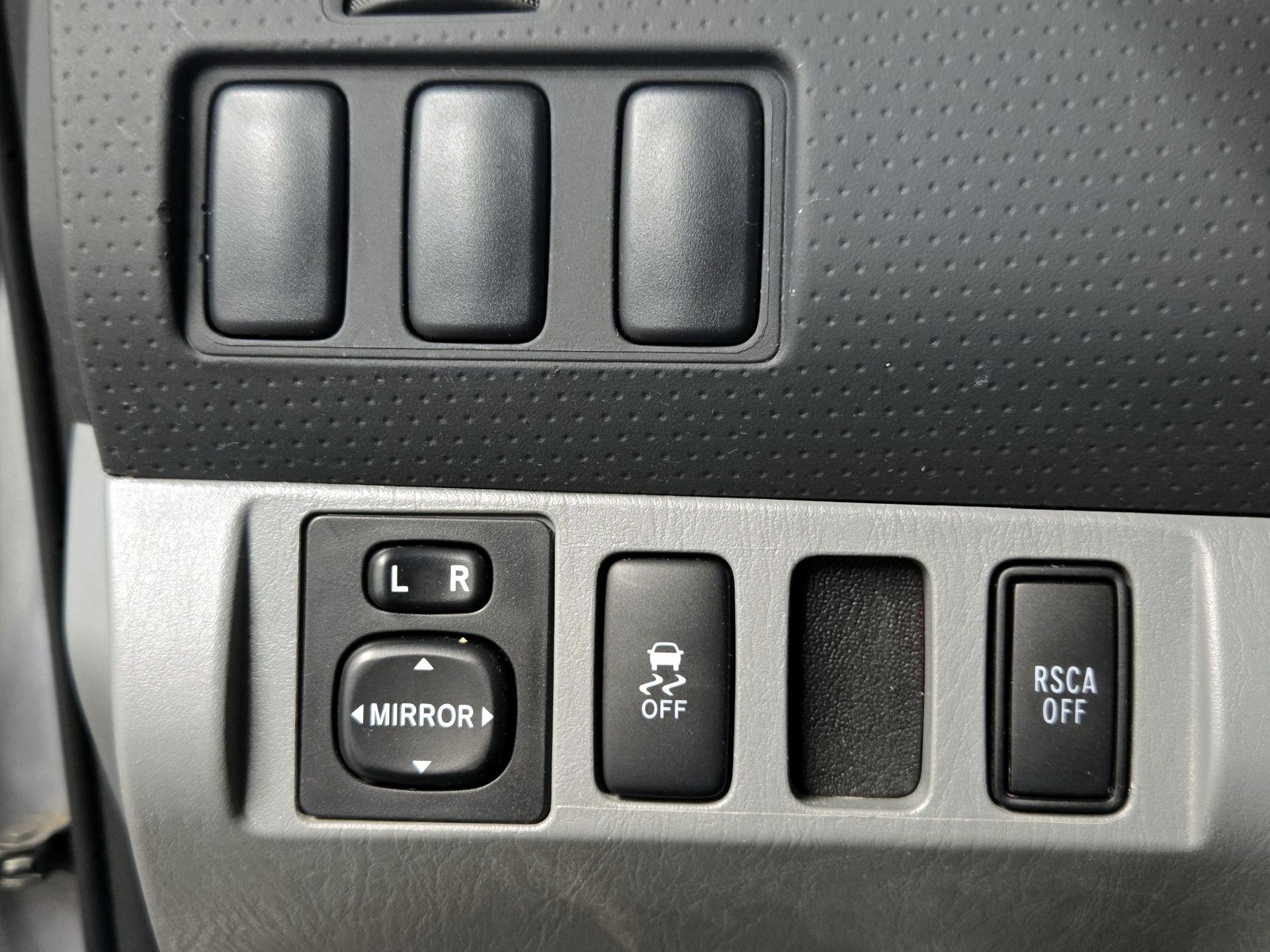 Thumbnail: 2014 Toyota Tacoma - 13