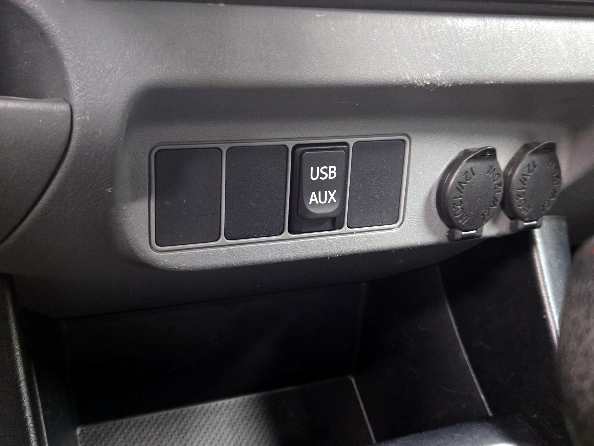 Thumbnail: 2014 Toyota Tacoma - 18