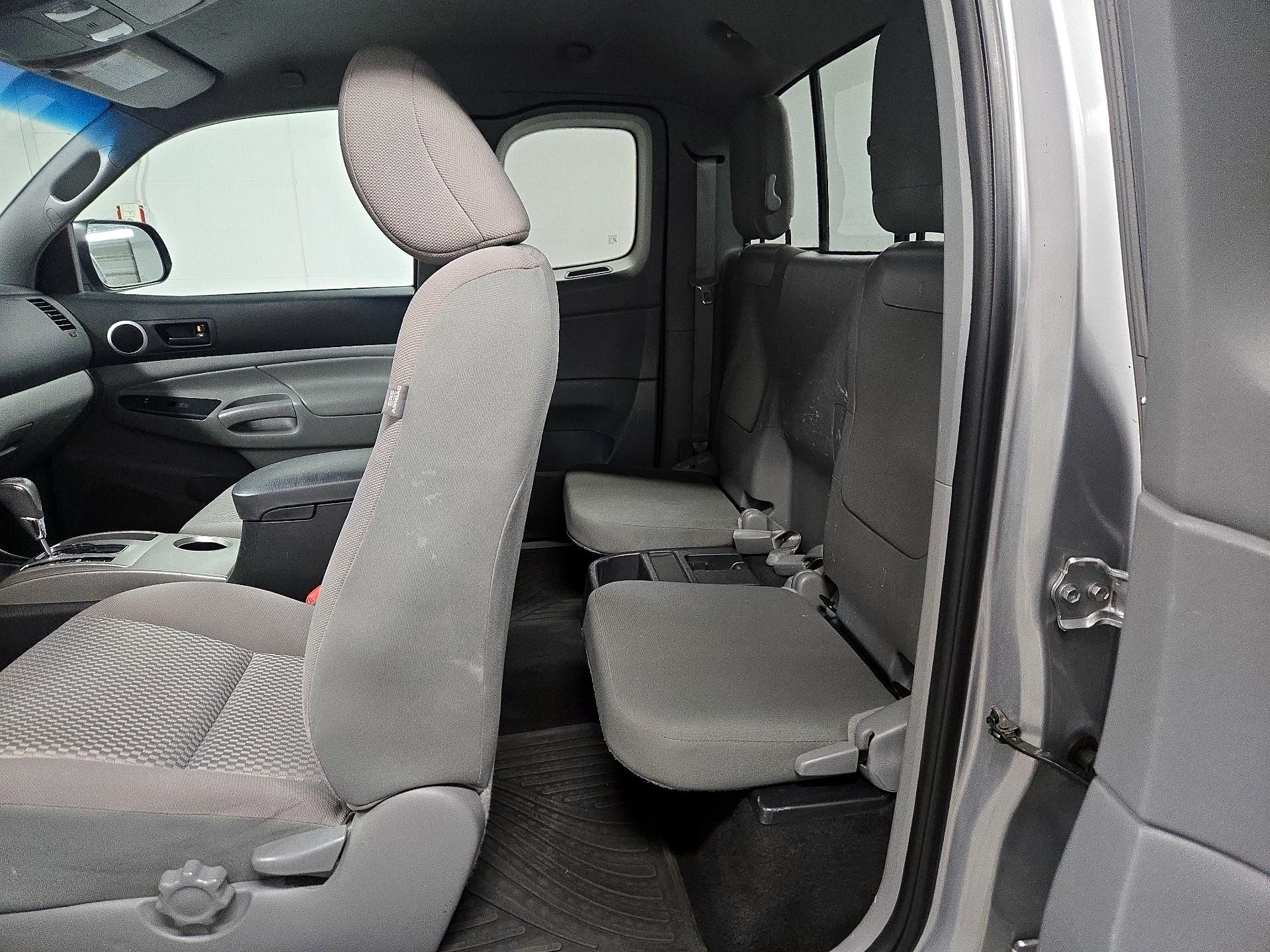 Thumbnail: 2014 Toyota Tacoma - 19