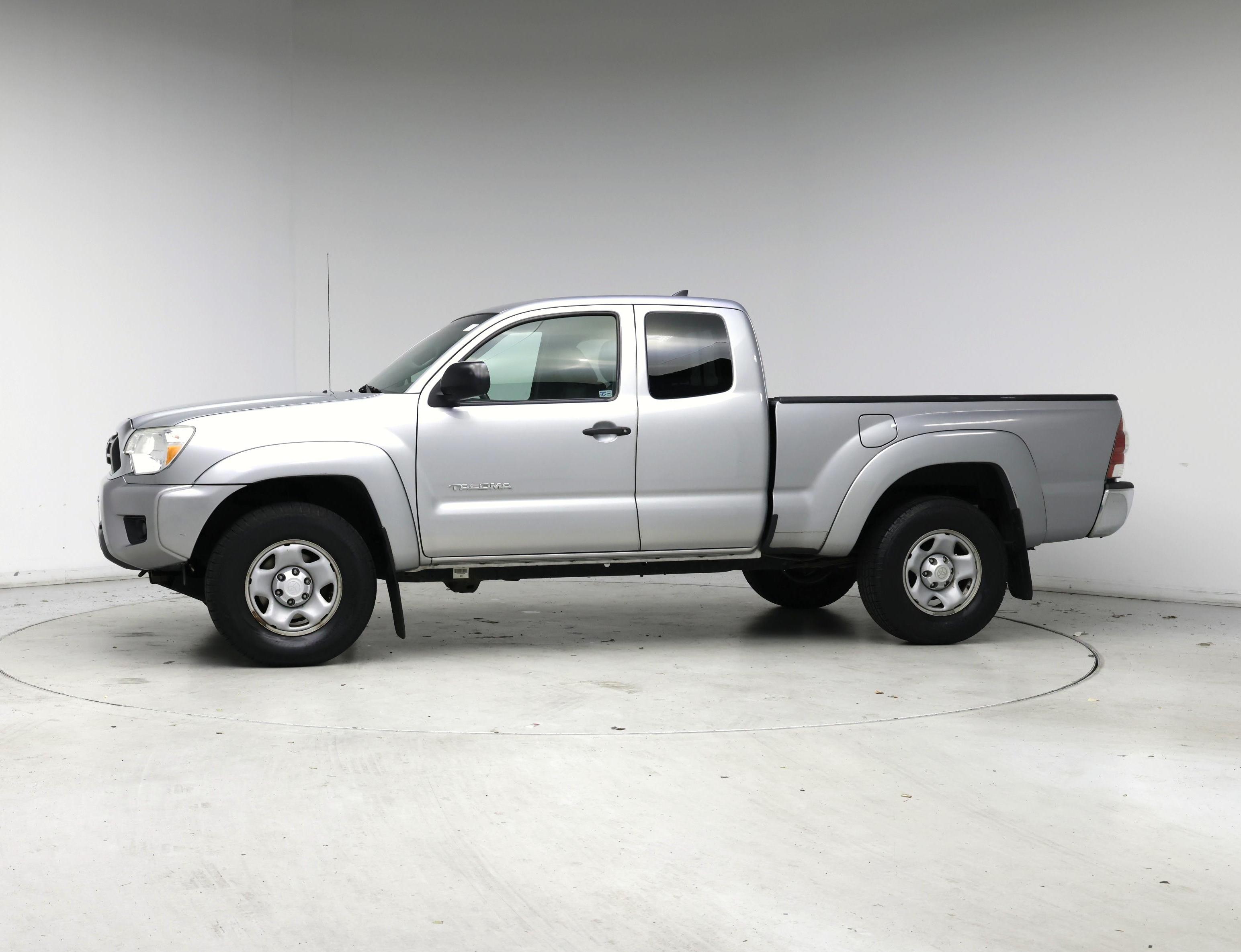 Thumbnail: 2014 Toyota Tacoma - 3
