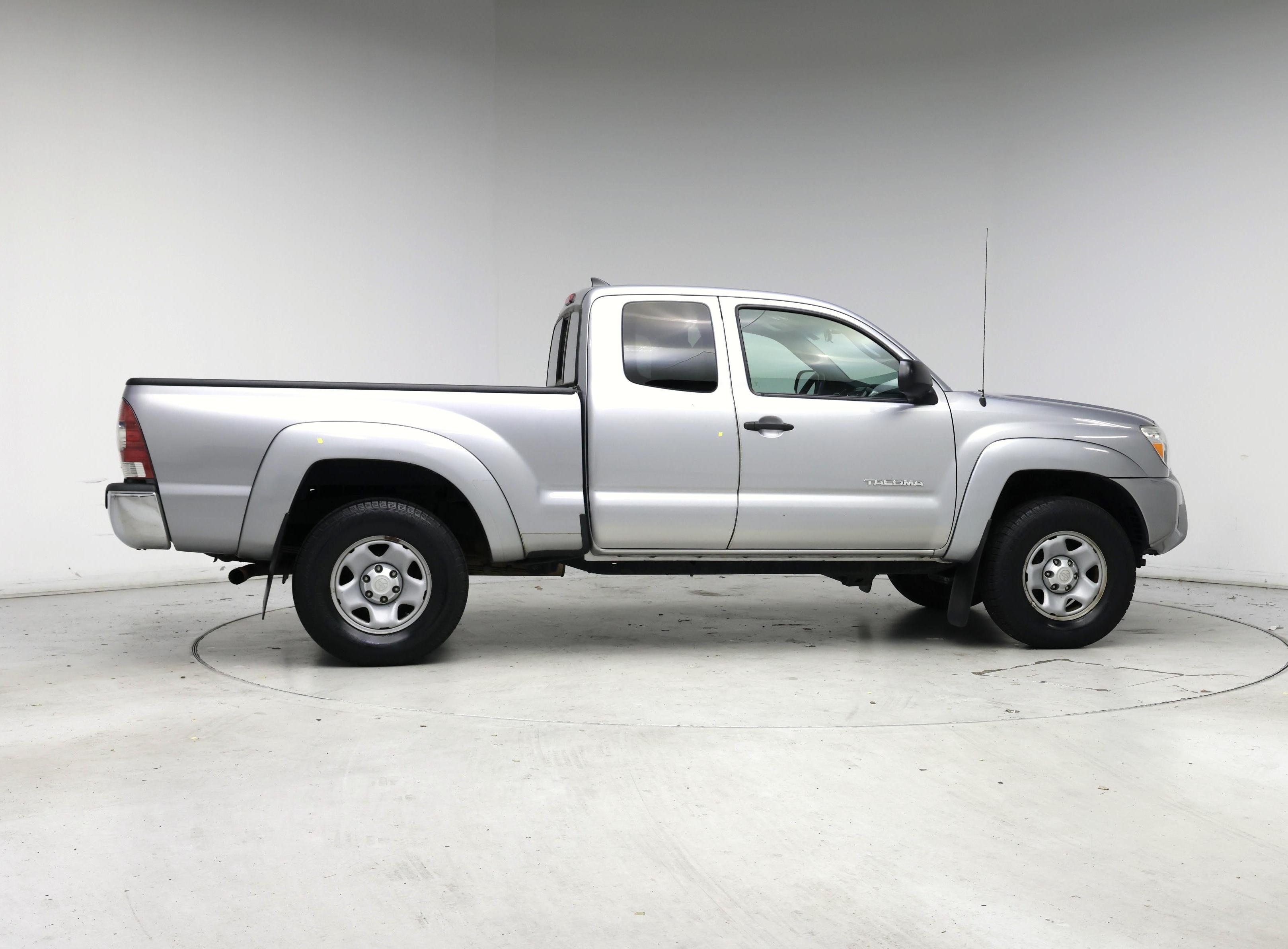 Thumbnail: 2014 Toyota Tacoma - 7