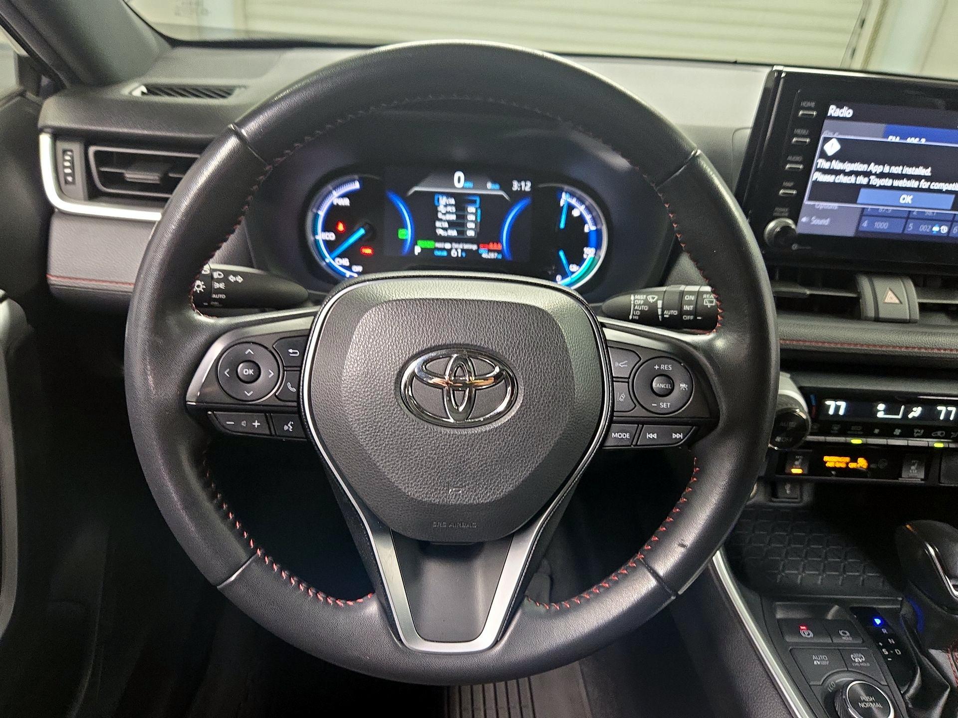 Thumbnail: 2021 Toyota RAV4 - 10