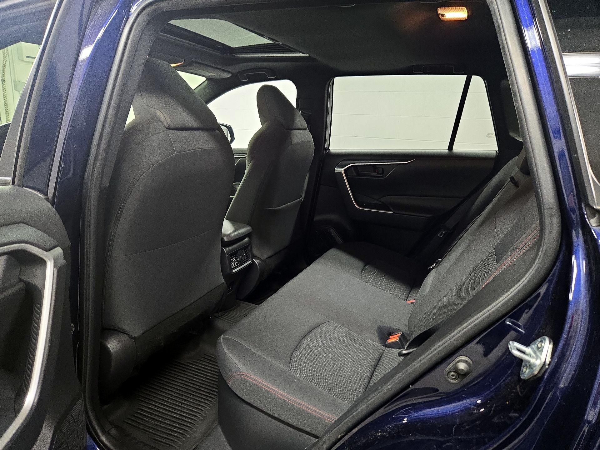 Thumbnail: 2021 Toyota RAV4 - 20