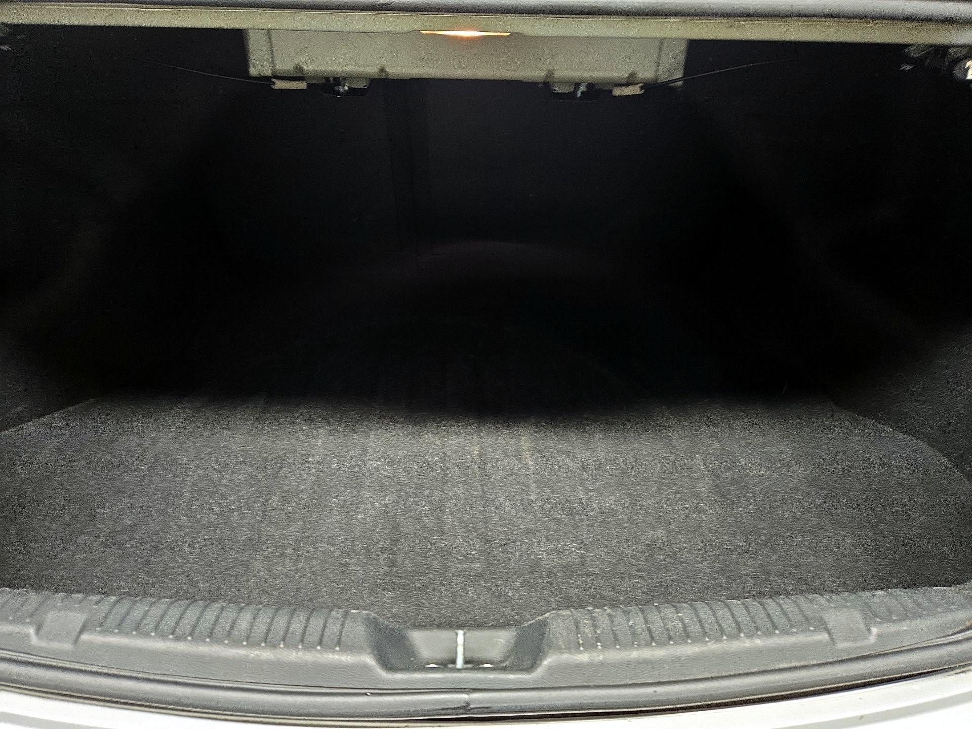 Thumbnail: 2016 Hyundai Elantra - 19