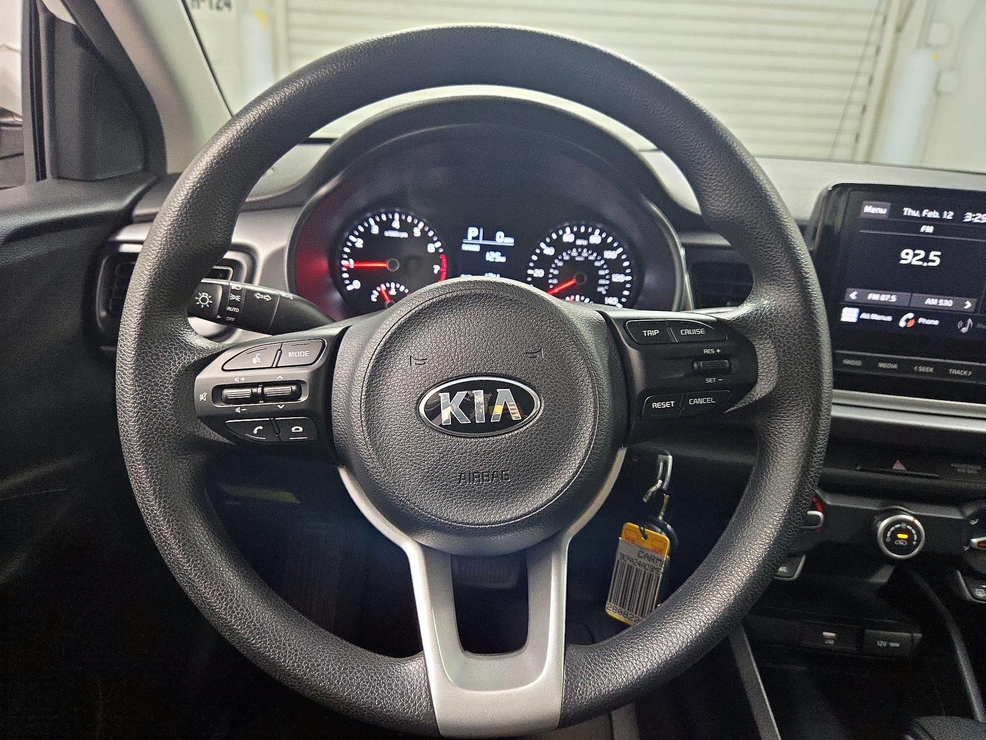 Thumbnail: 2021 Kia Rio - 10