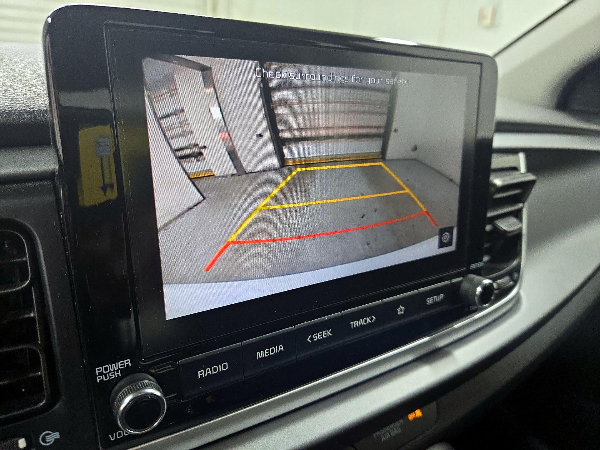 Thumbnail: 2021 Kia Rio - 14