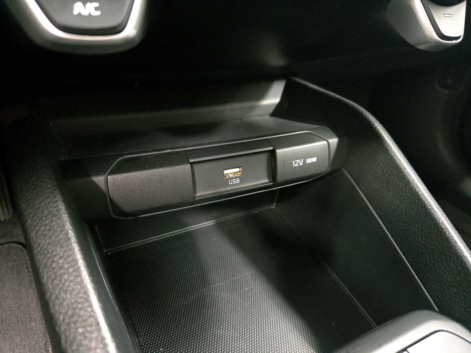 Thumbnail: 2021 Kia Rio - 18