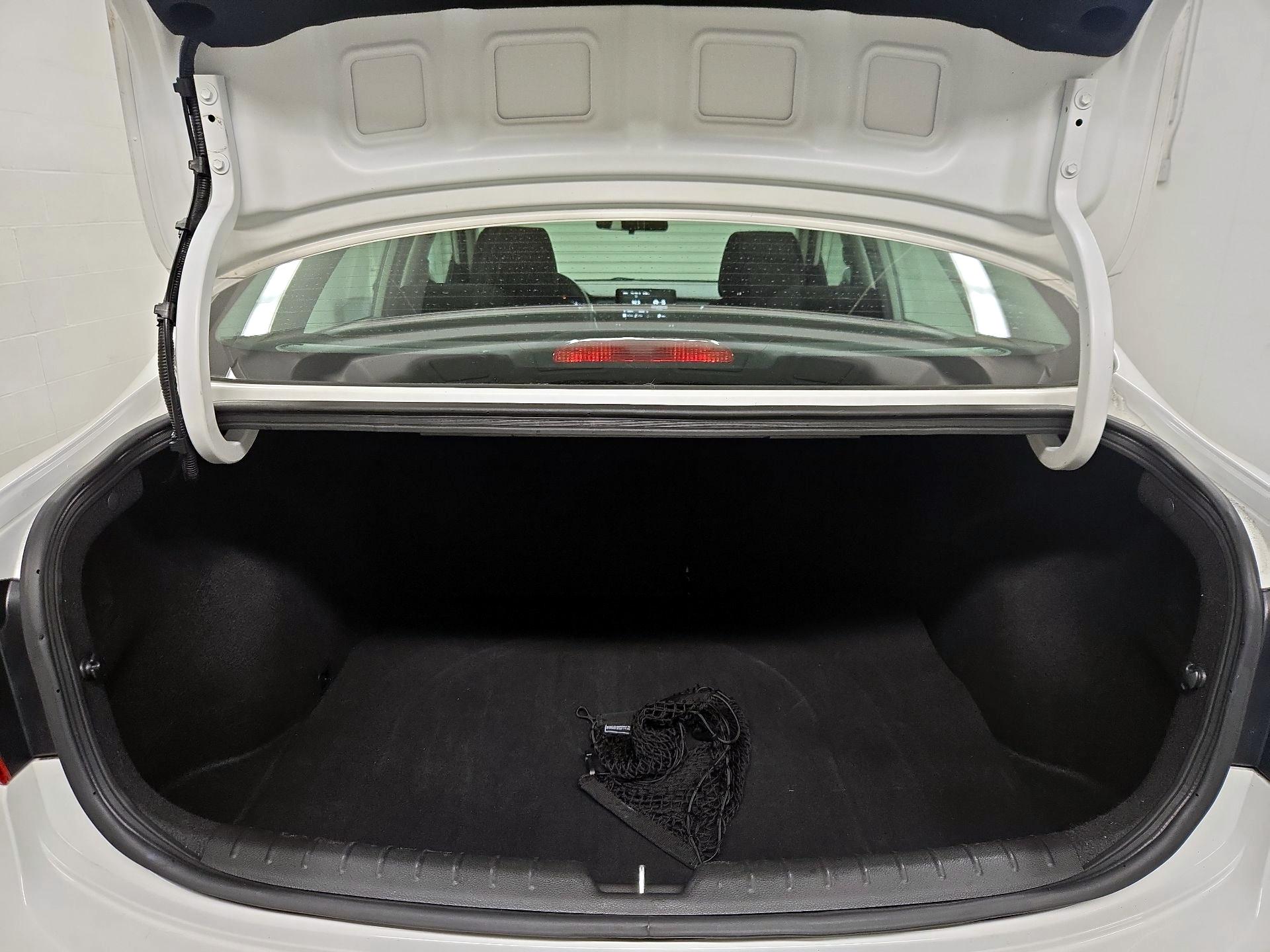 Thumbnail: 2021 Kia Rio - 20