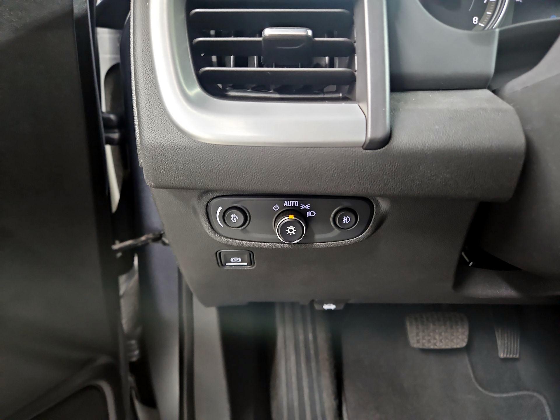 Thumbnail: 2020 GMC Terrain - 13