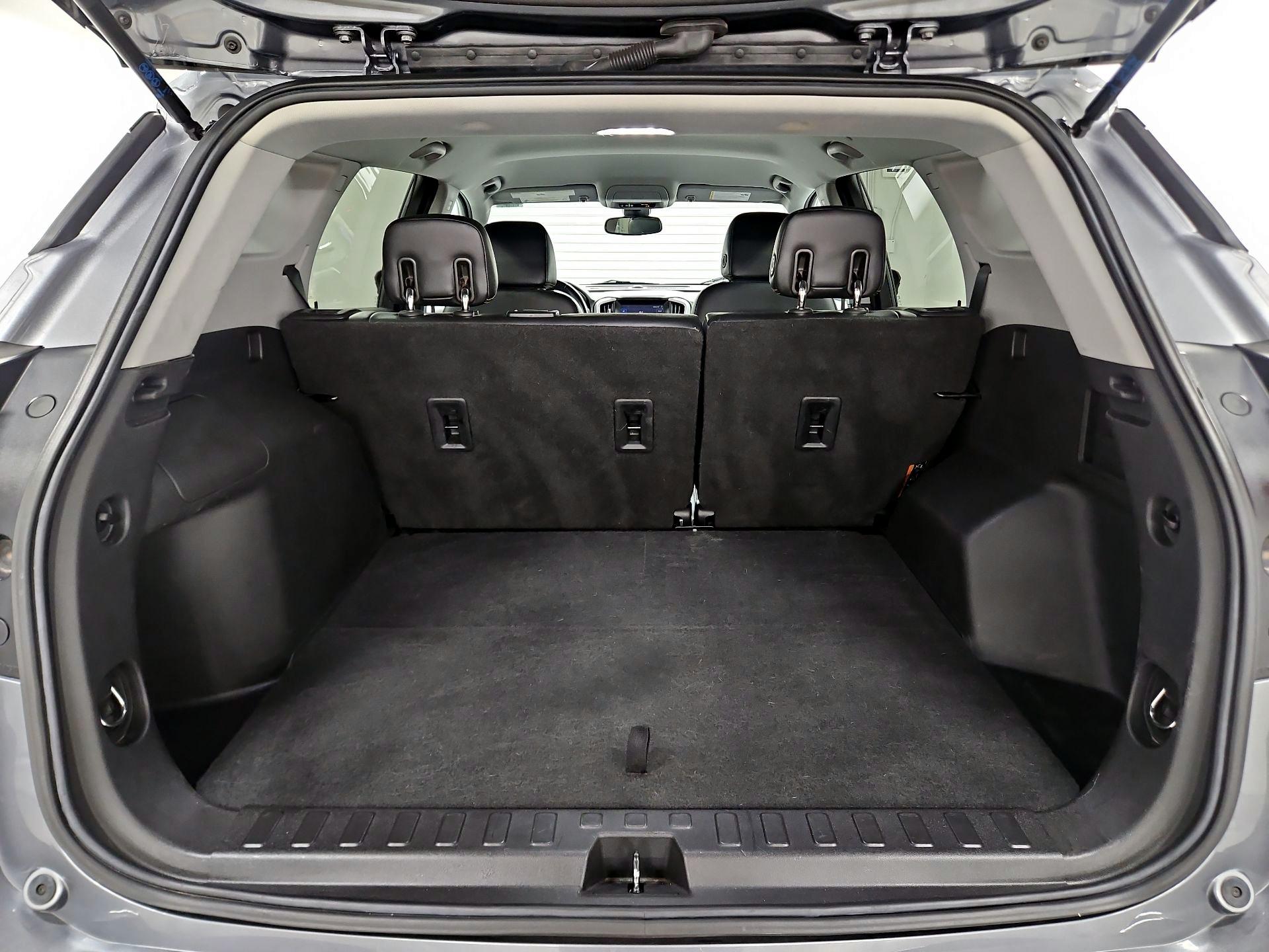 Thumbnail: 2020 GMC Terrain - 20