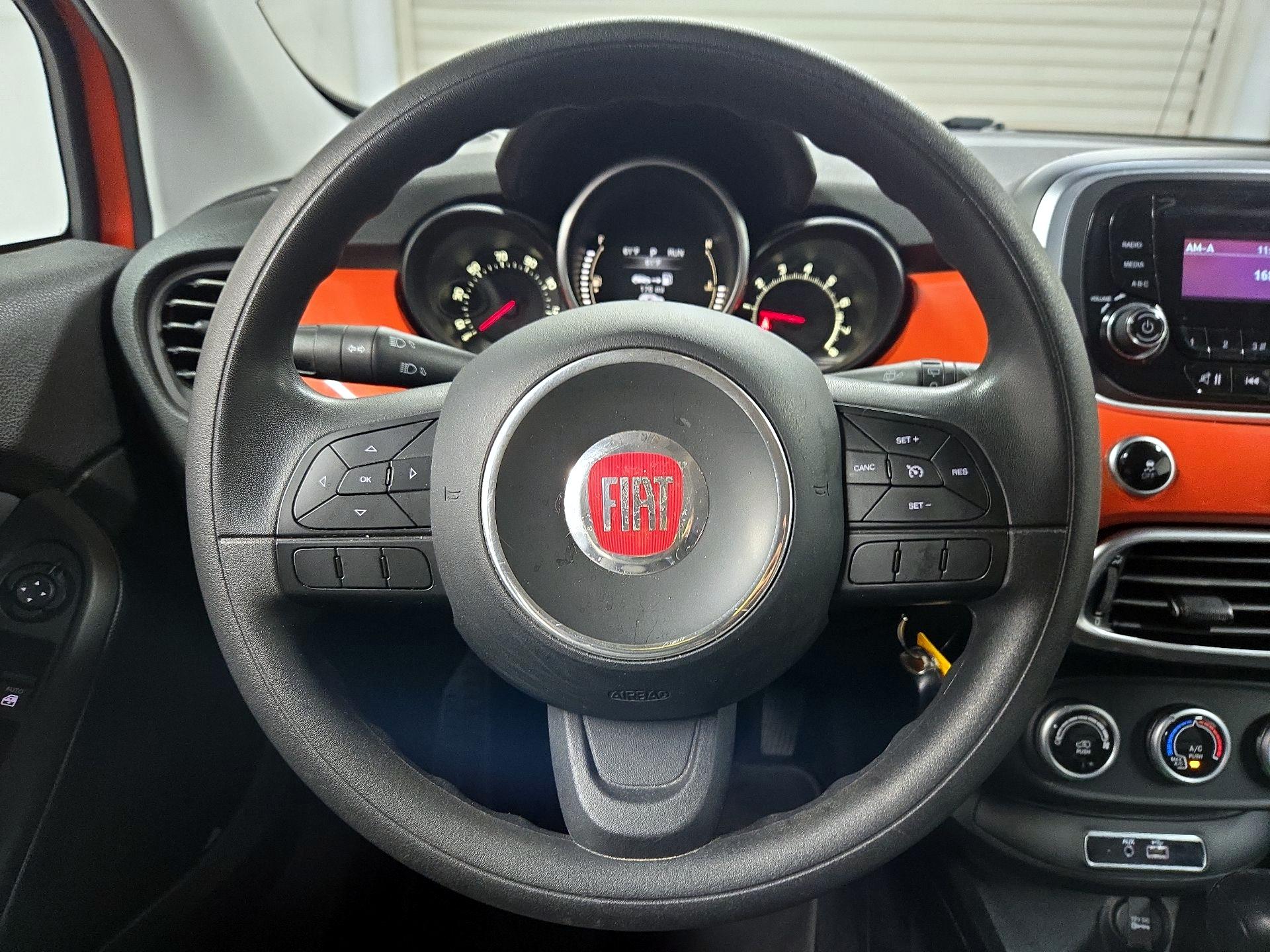 Thumbnail: 2016 Fiat 500X - 10