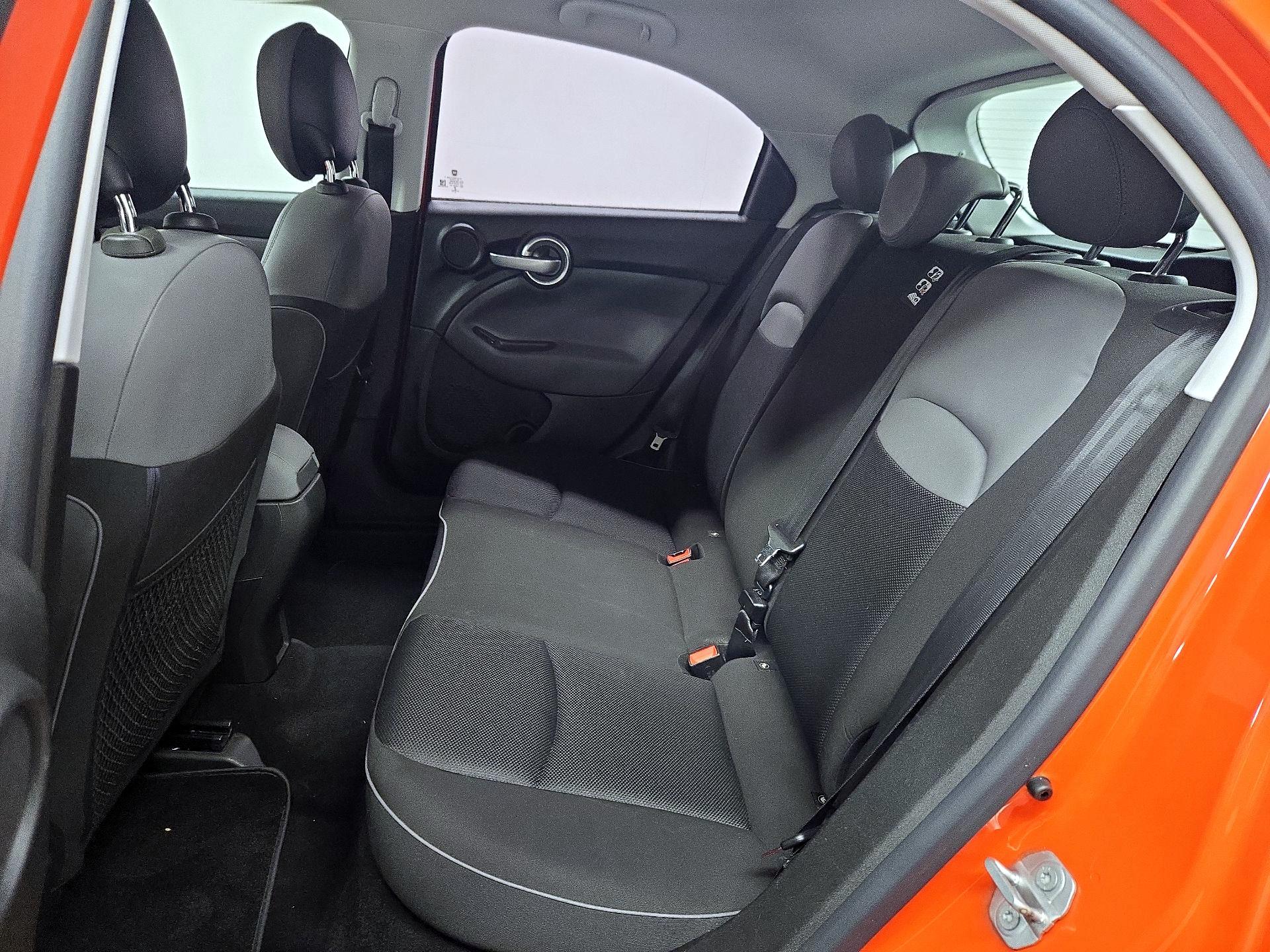 Thumbnail: 2016 Fiat 500X - 18