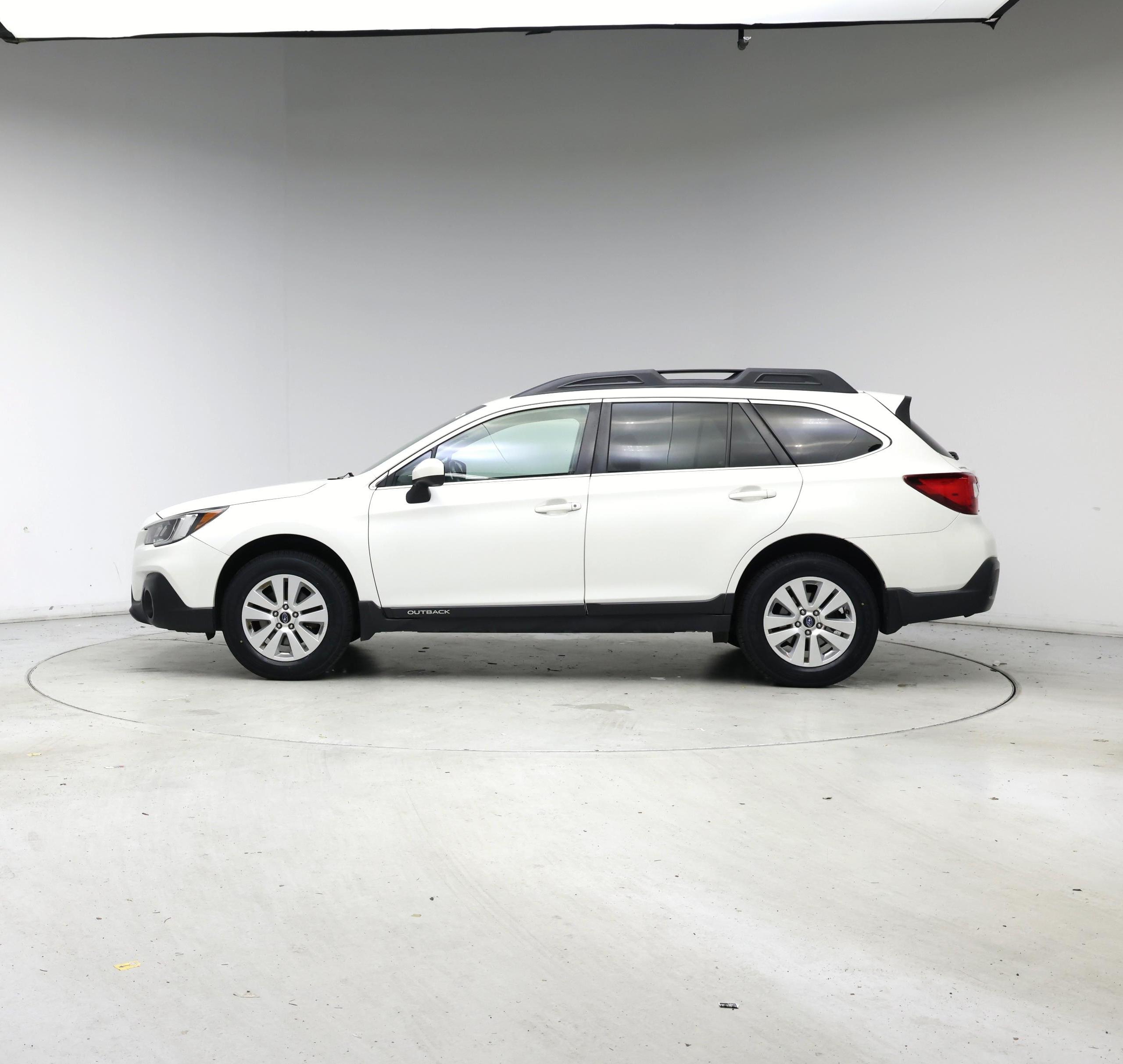 Thumbnail: 2019 Subaru Outback - 3