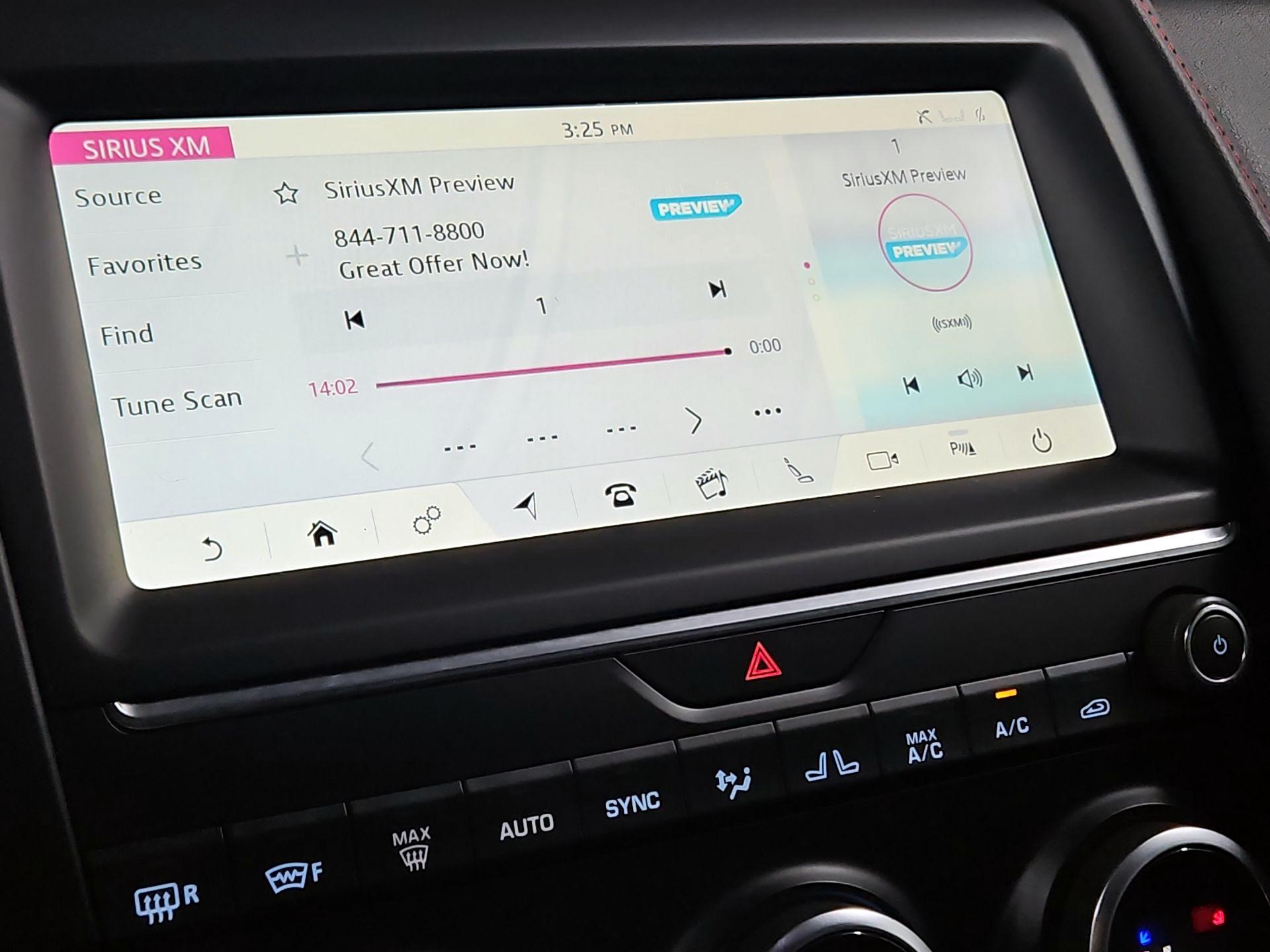 Thumbnail: 2020 Jaguar E-Pace - 15