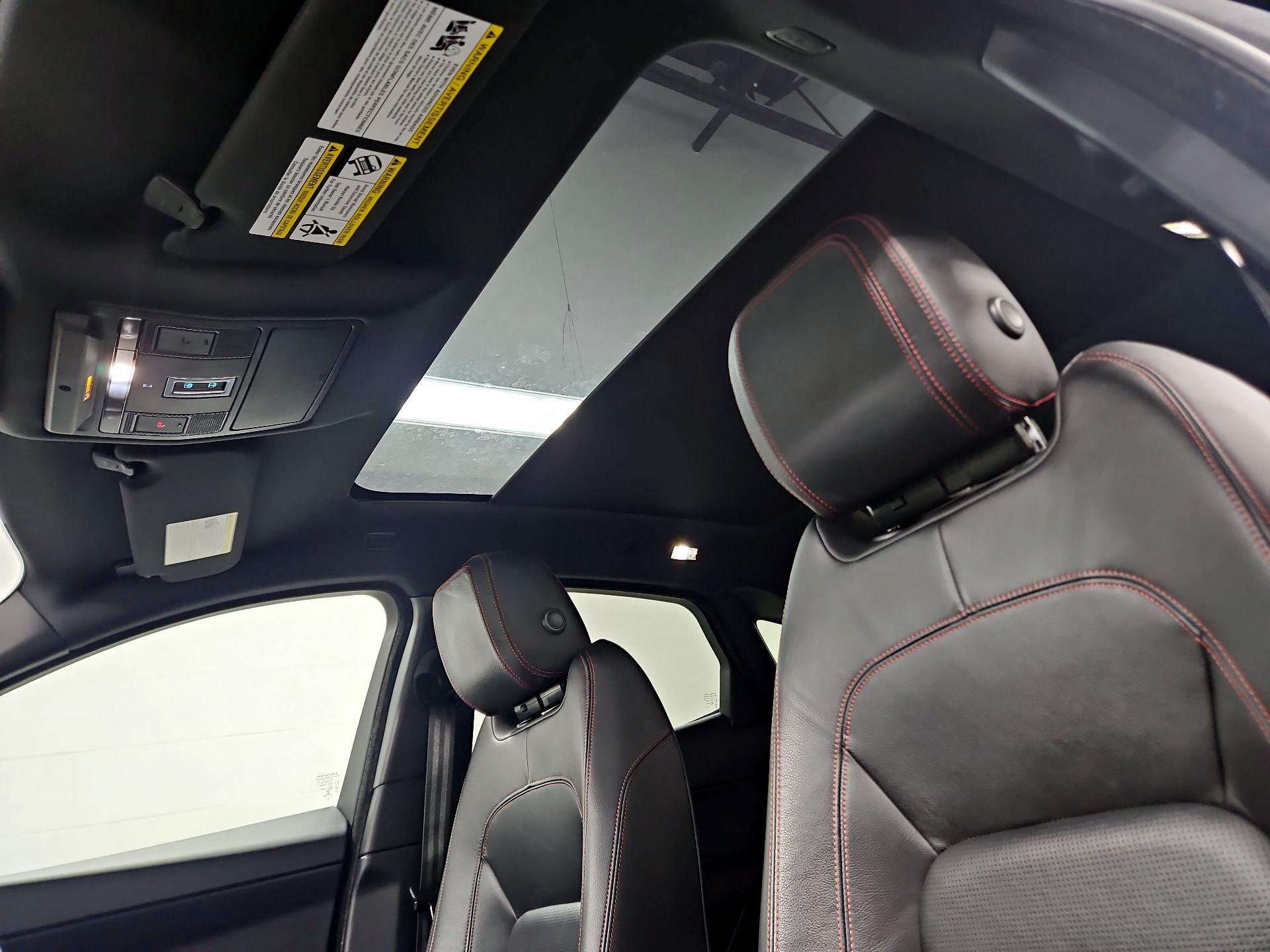 Thumbnail: 2020 Jaguar E-Pace - 19