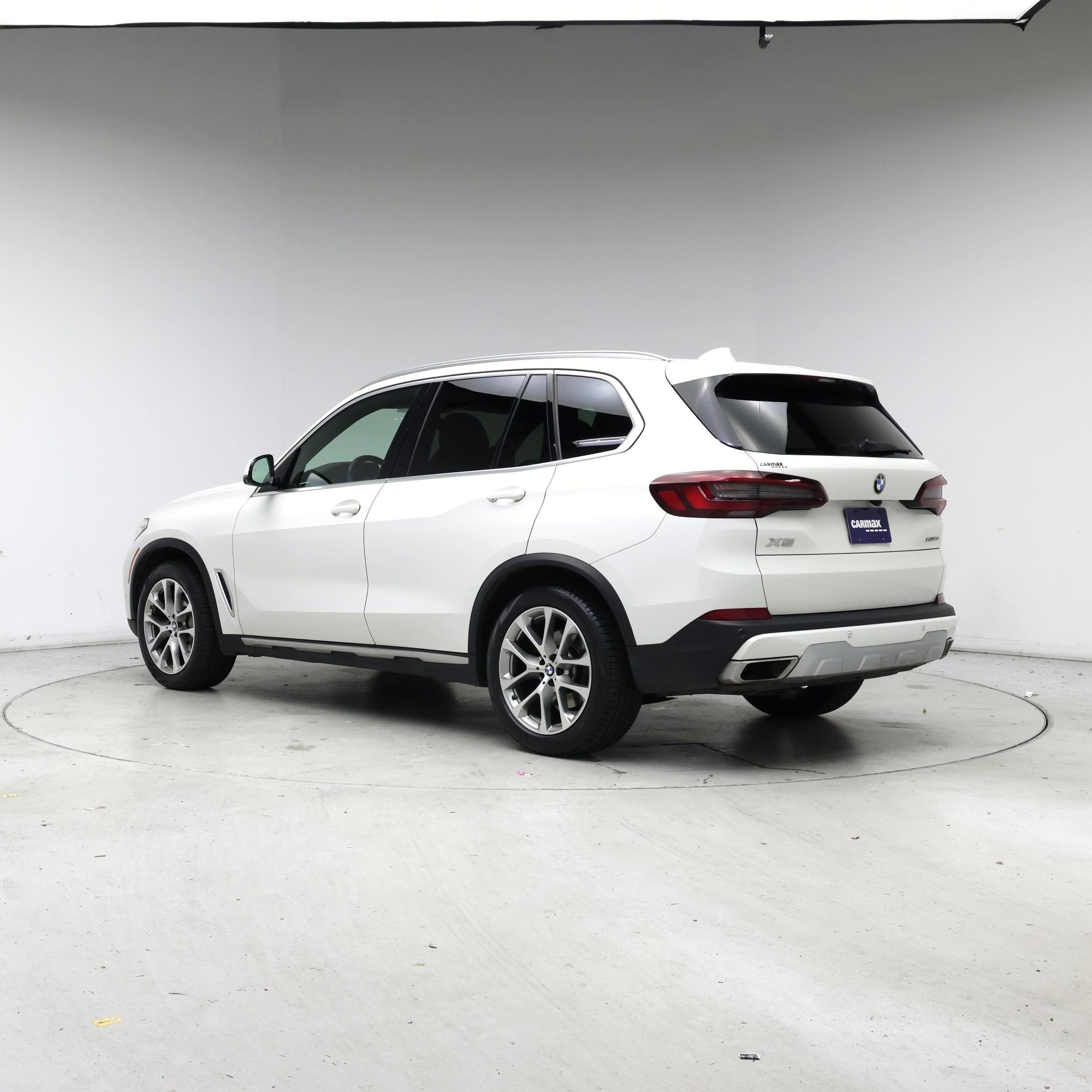 Thumbnail: 2021 BMW X5 - 2