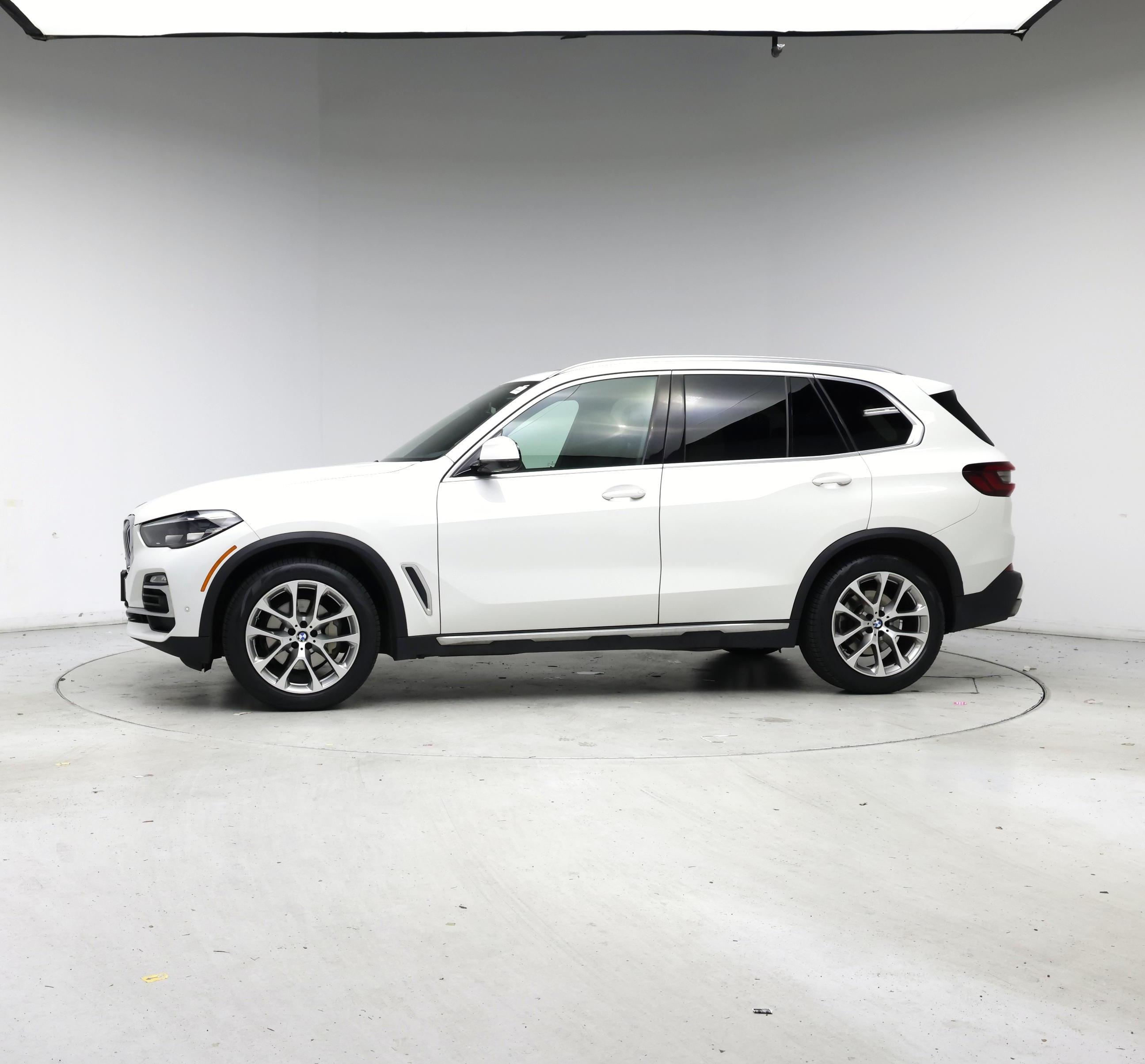 Thumbnail: 2021 BMW X5 - 3
