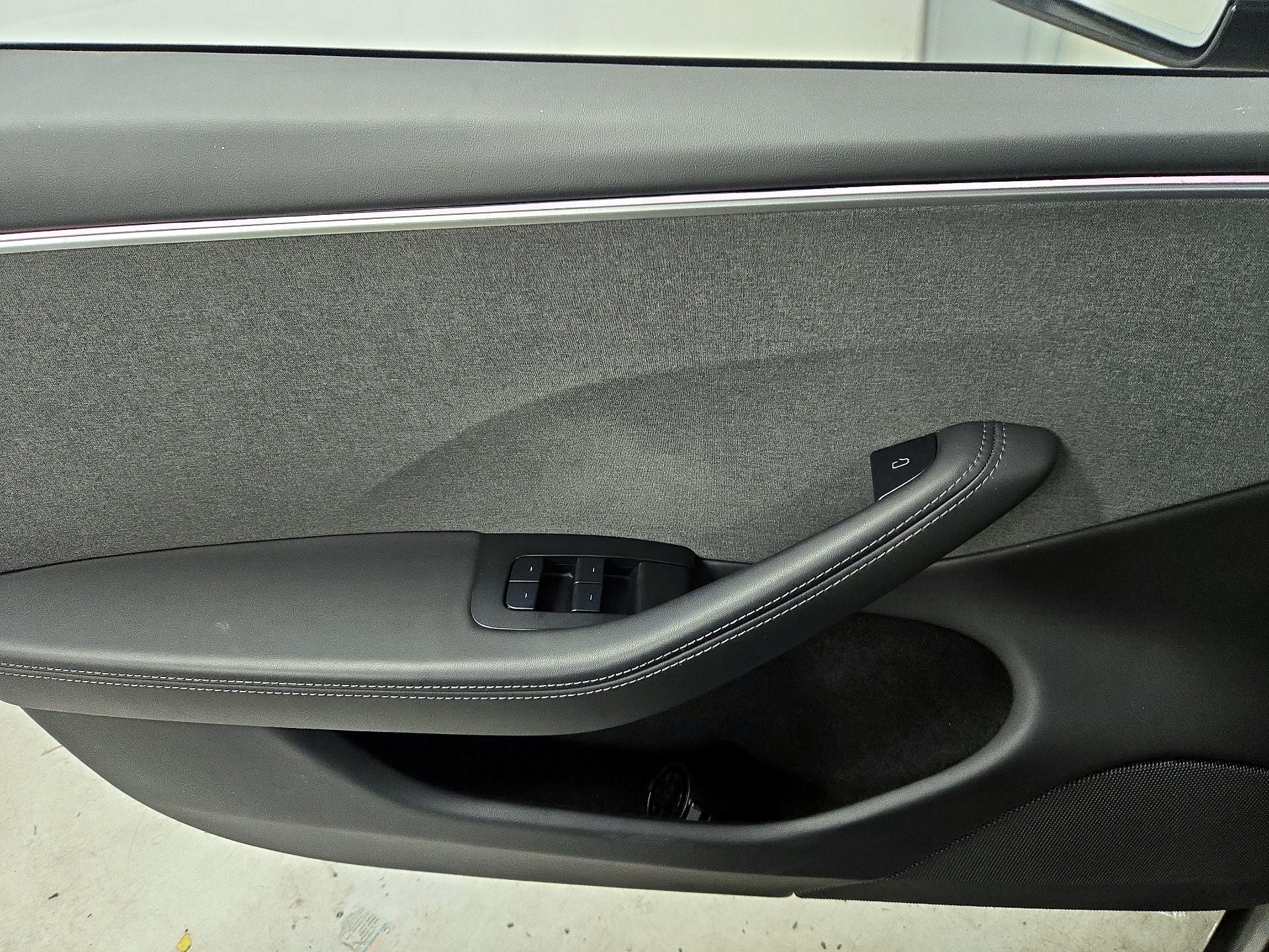 Thumbnail: 2025 Tesla Model 3 - 12