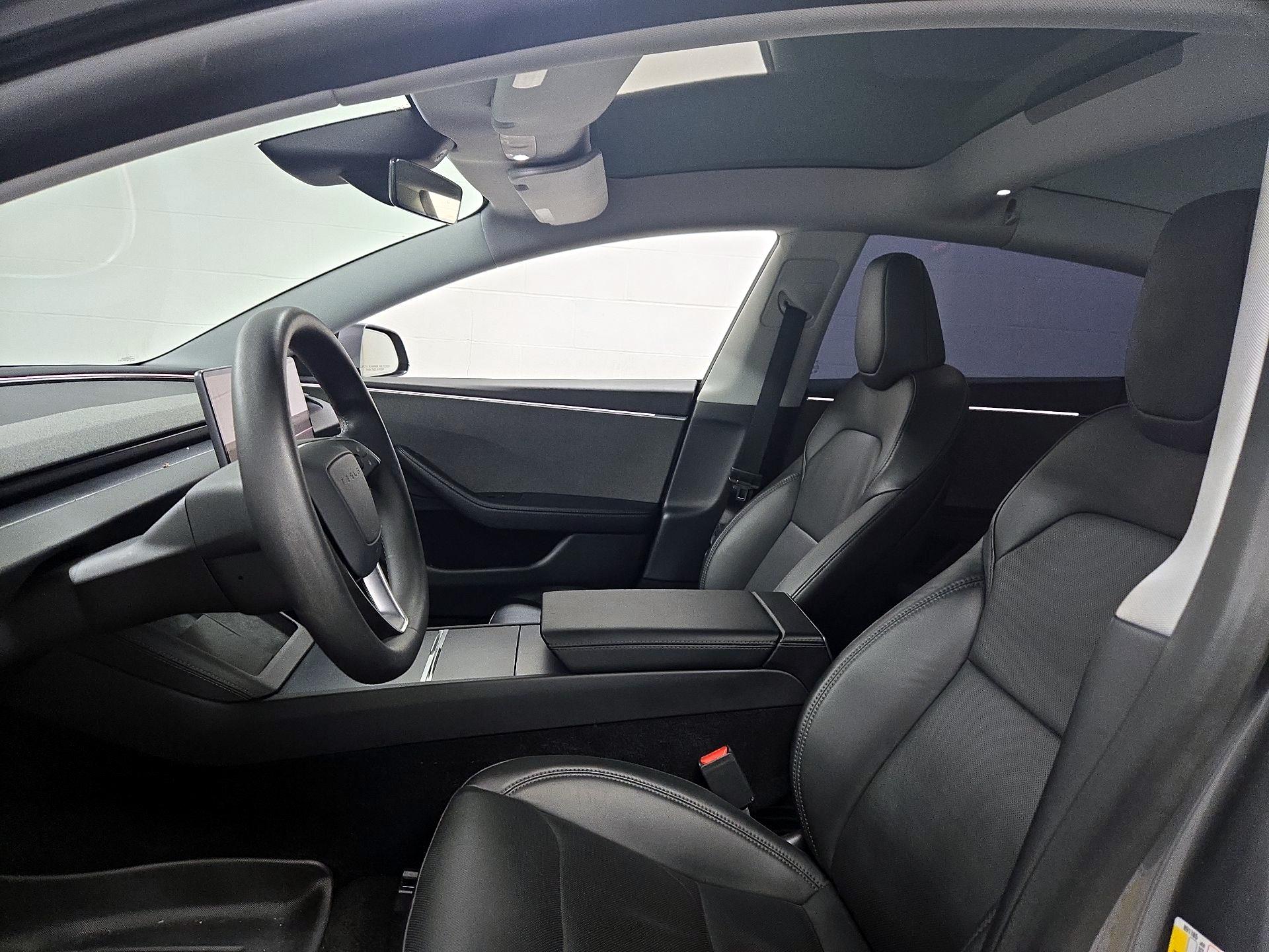 Thumbnail: 2025 Tesla Model 3 - 19