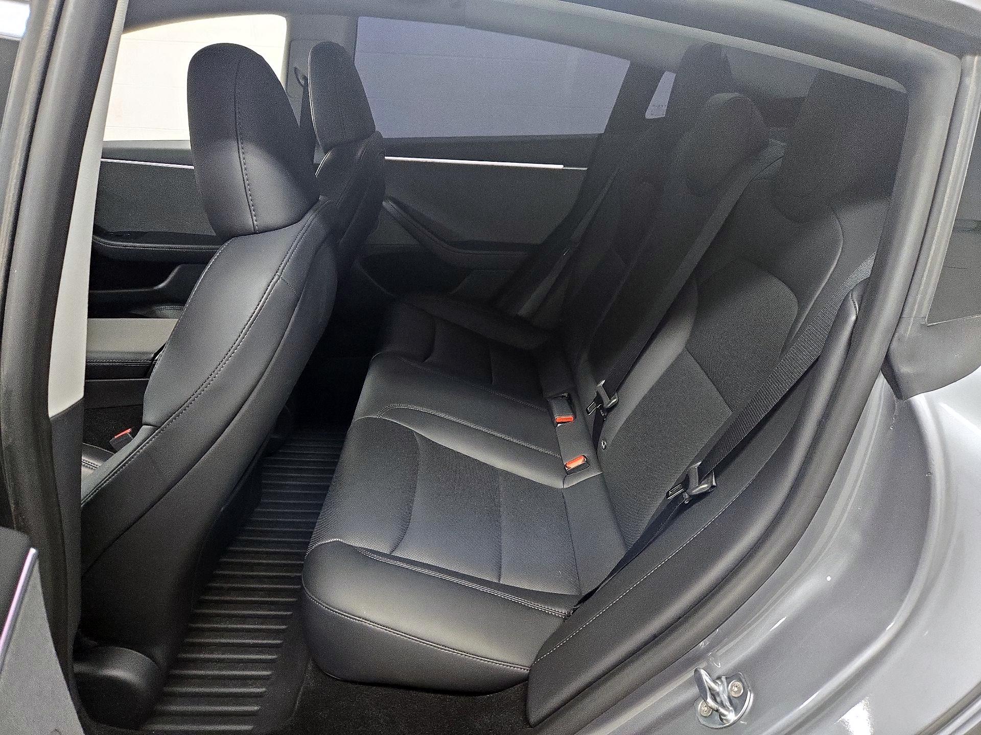 Thumbnail: 2025 Tesla Model 3 - 20