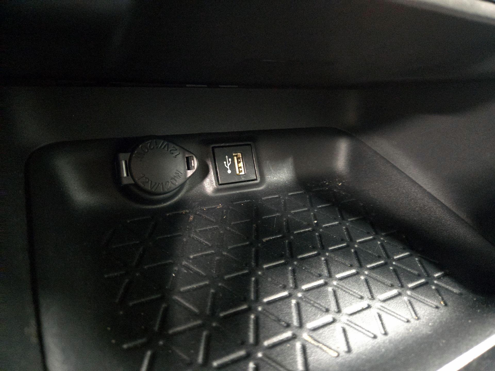 Thumbnail: 2023 Toyota RAV4 - 18