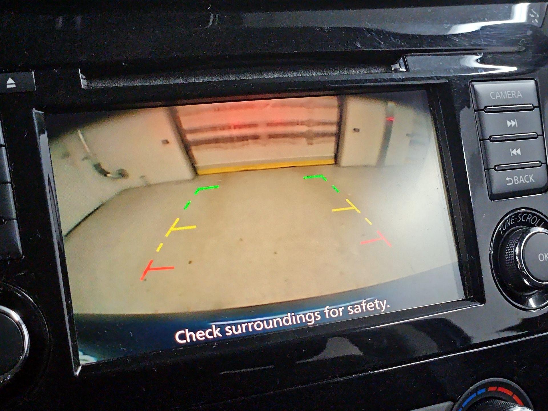 Thumbnail: 2021 Nissan Rogue Sport - 14